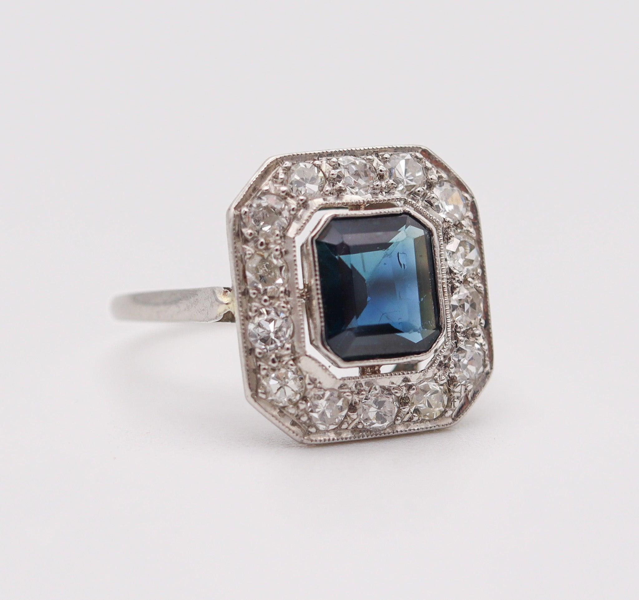 CARTIER Art Deco 1930 Ring In Platinum With 3.02 Ctw In Diamonds And Sapphire In Excellent Condition In Miami, FL
