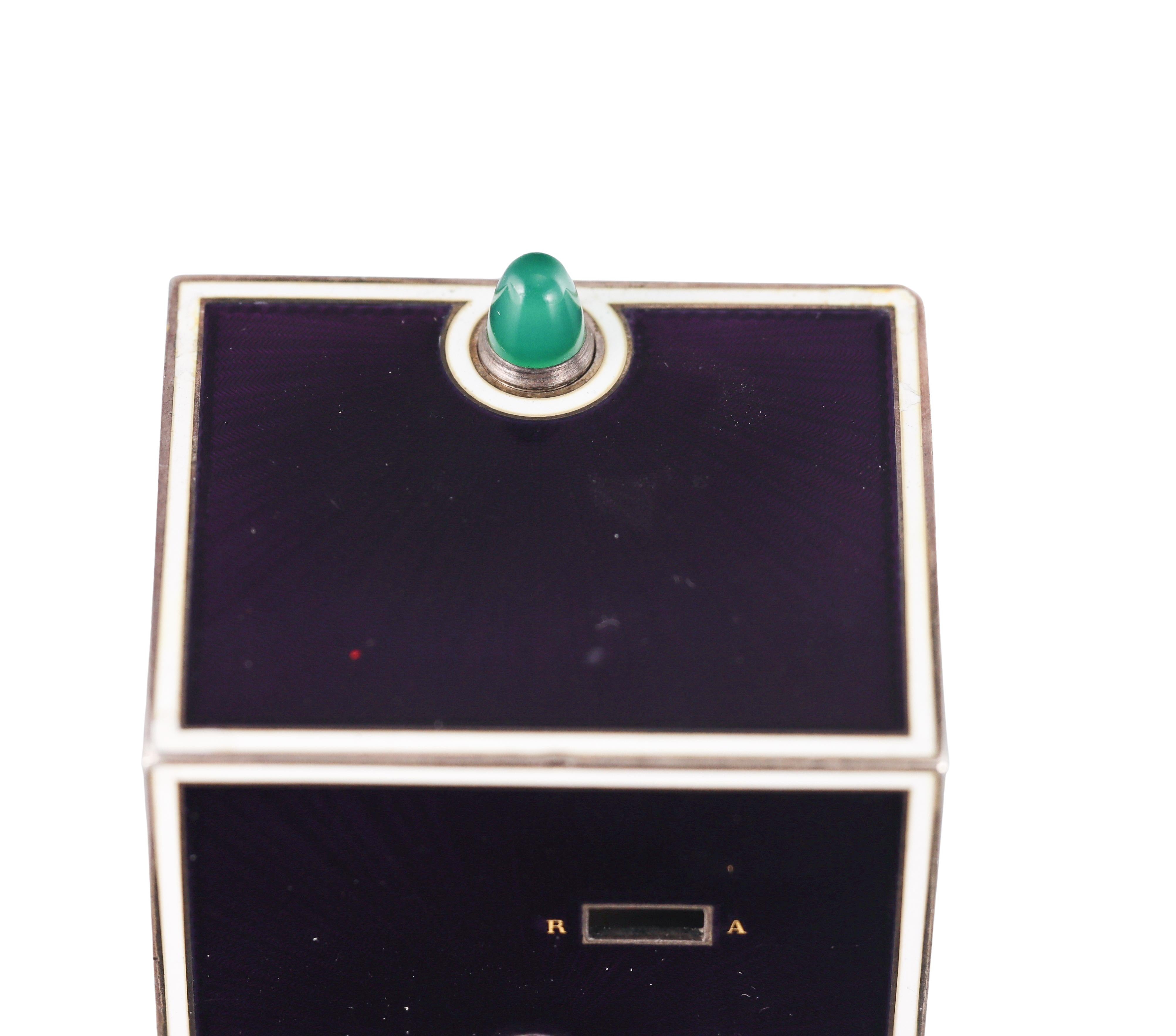 Cartier Art Deco Chrysoprase Guilloche-Achat-Schreibtischuhr im Angebot 2
