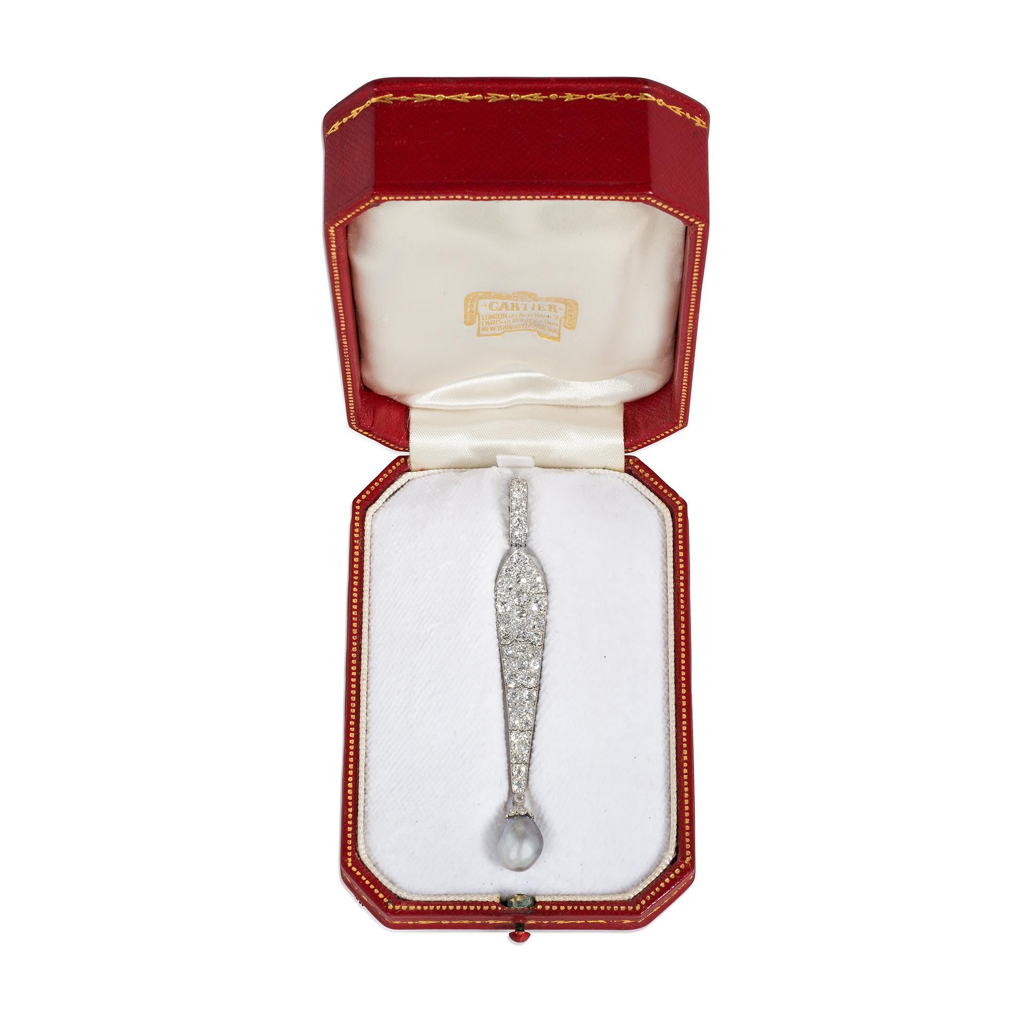Colgante Cartier Art Déco de diamantes y perlas grises con estuche en Bueno estado para la venta en New York, NY