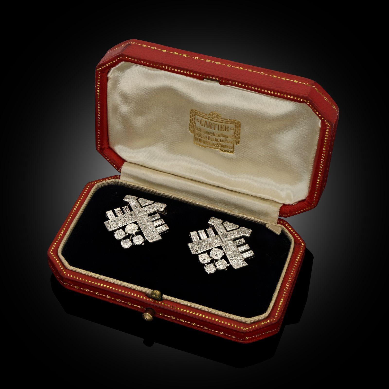Cartier Art Deco Geometric Diamond Clip Brooches For Sale 1