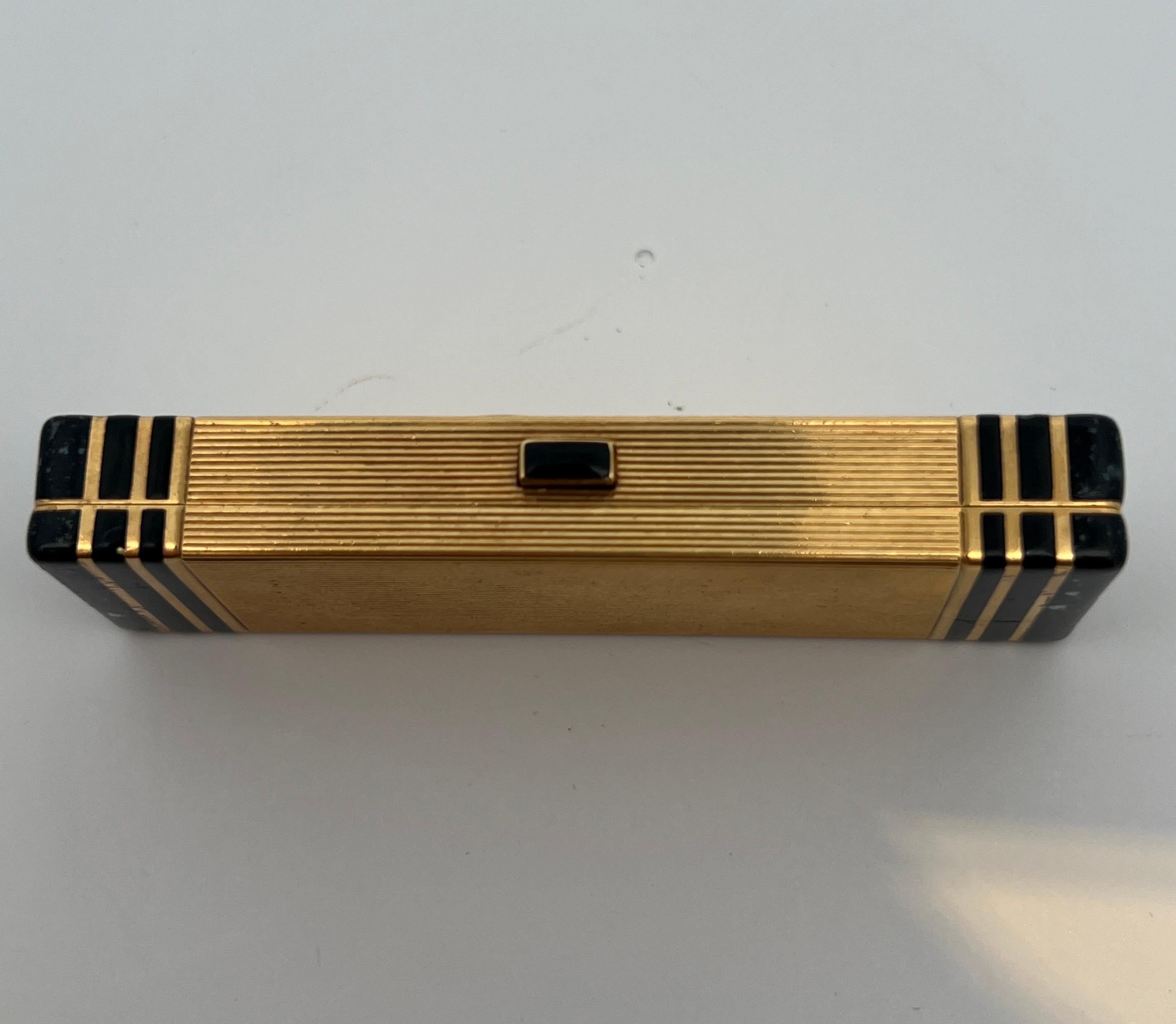 Boîte en or et émail Art déco de Cartier en vente 4