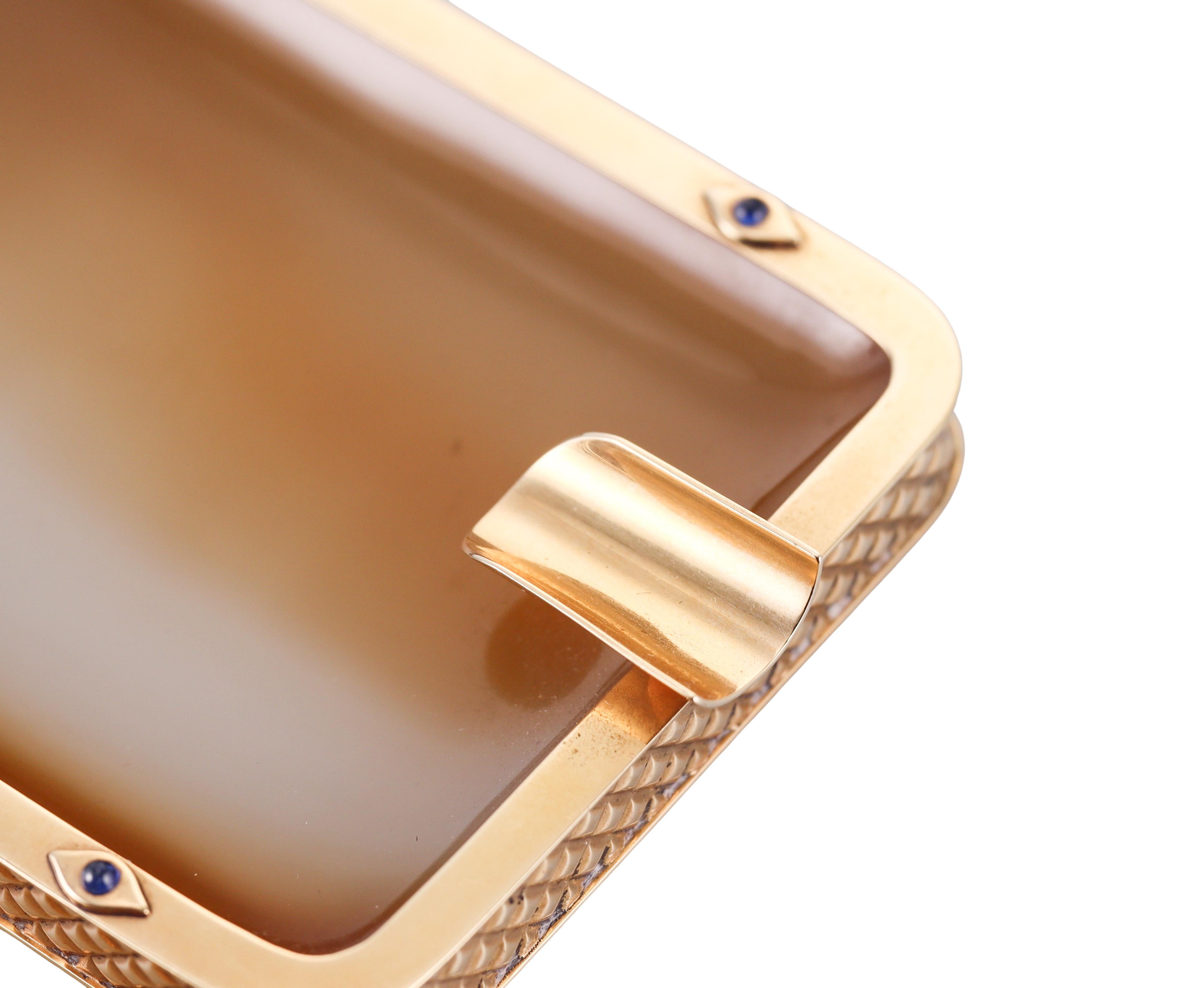 Cartier Art Deco Aschenbecher aus Gold mit Saphiren und Achat, 2er-Set (Art déco) im Angebot