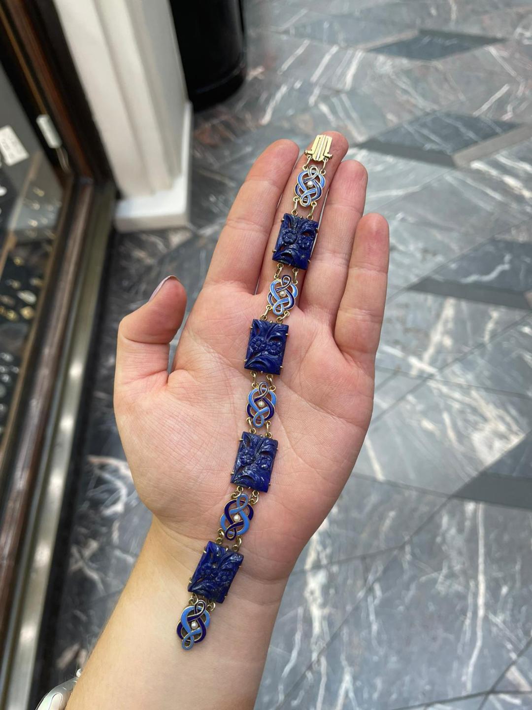 Cartier Art Deco Lapis, Enamel and Pearl Bracelet, Yellow Gold In Good Condition For Sale In London, GB