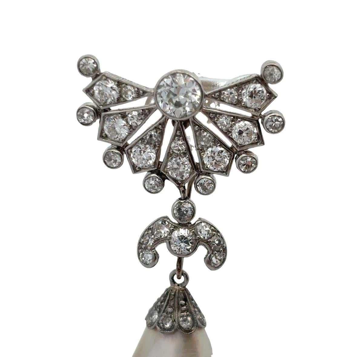 Boucles d'oreilles interchangeables en perles naturelles et émeraudes sculptées de Cartier Art Deco en vente 9