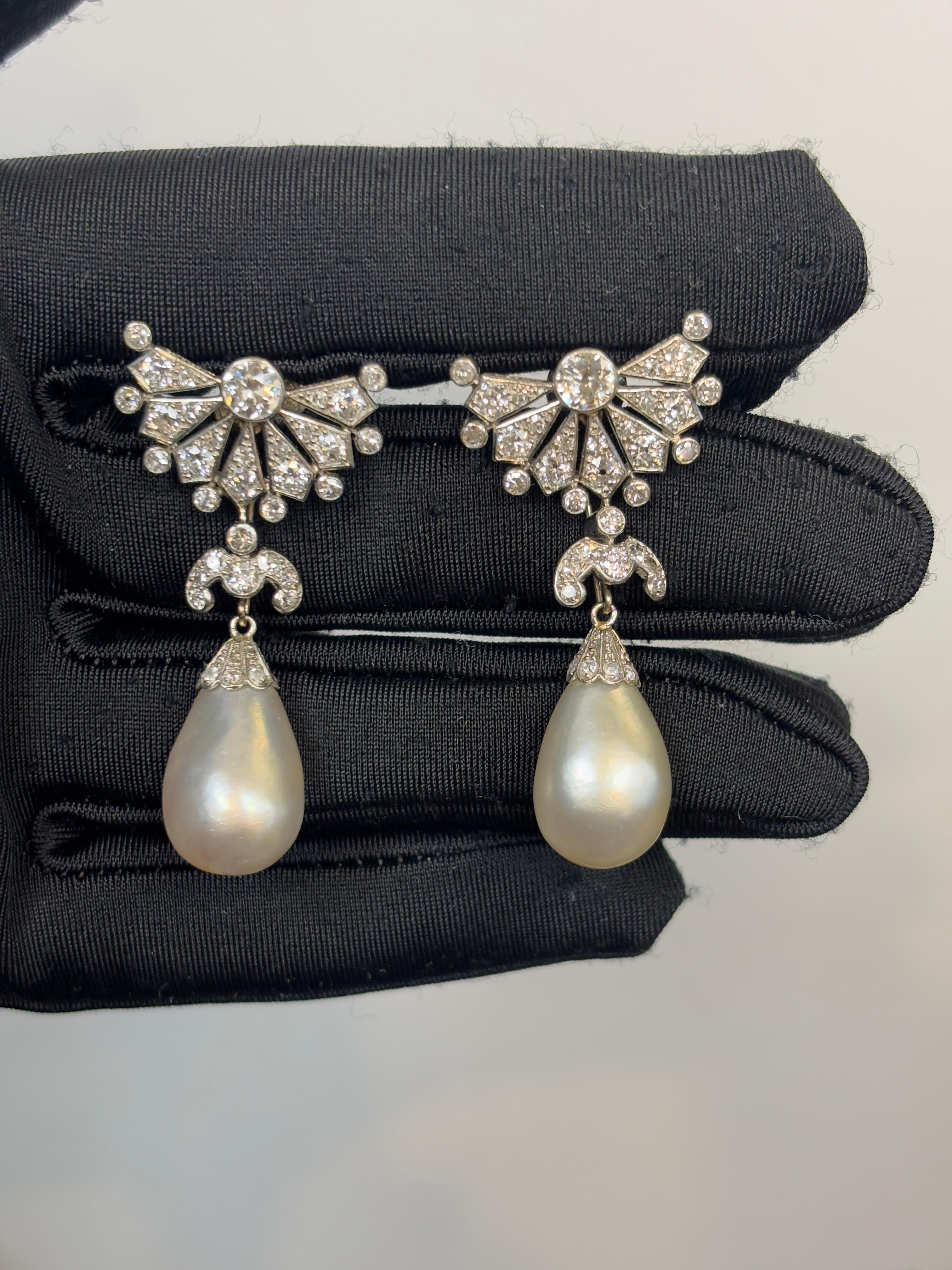 Boucles d'oreilles interchangeables en perles naturelles et émeraudes sculptées de Cartier Art Deco Pour femmes en vente