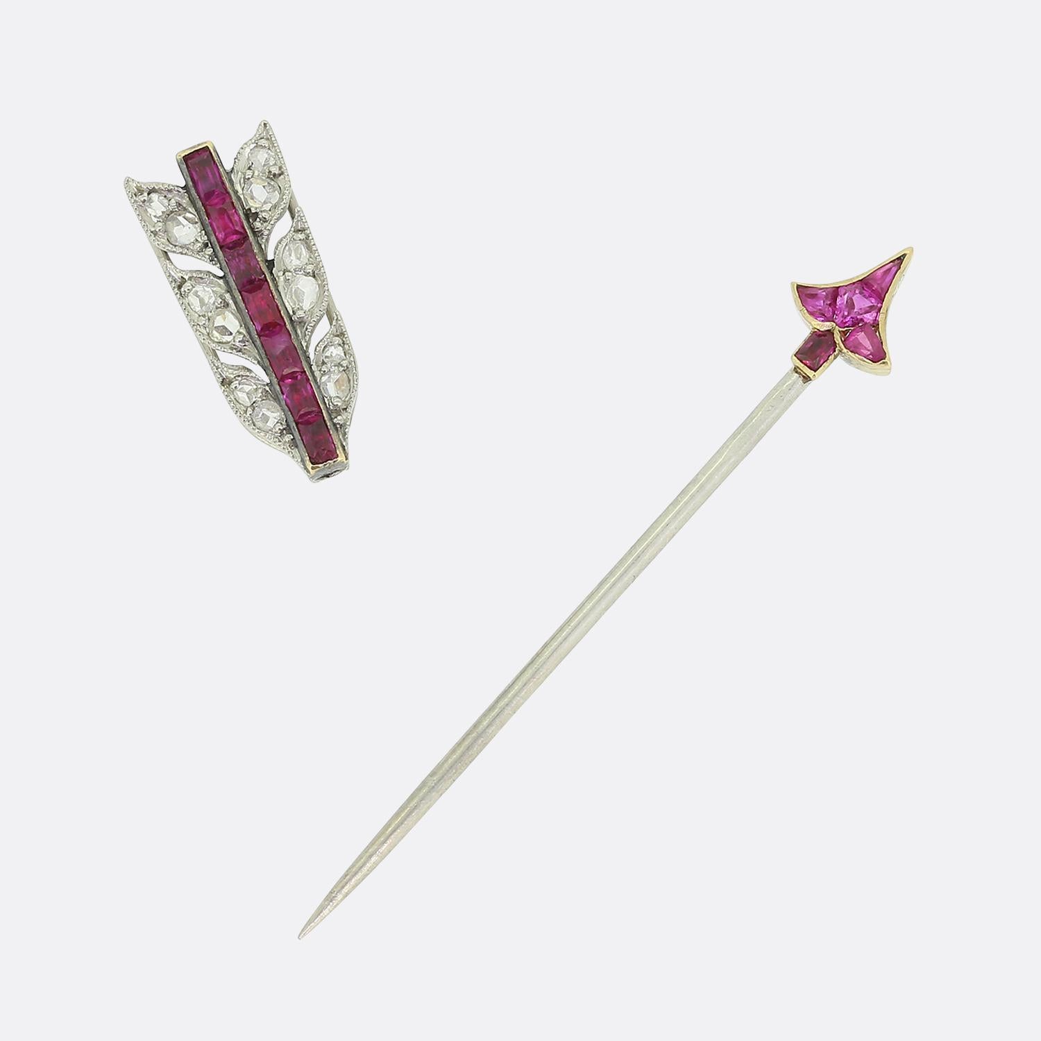 Cartier Art Deco Ruby and Diamond Arrow Jabot Pin In Good Condition For Sale In London, GB