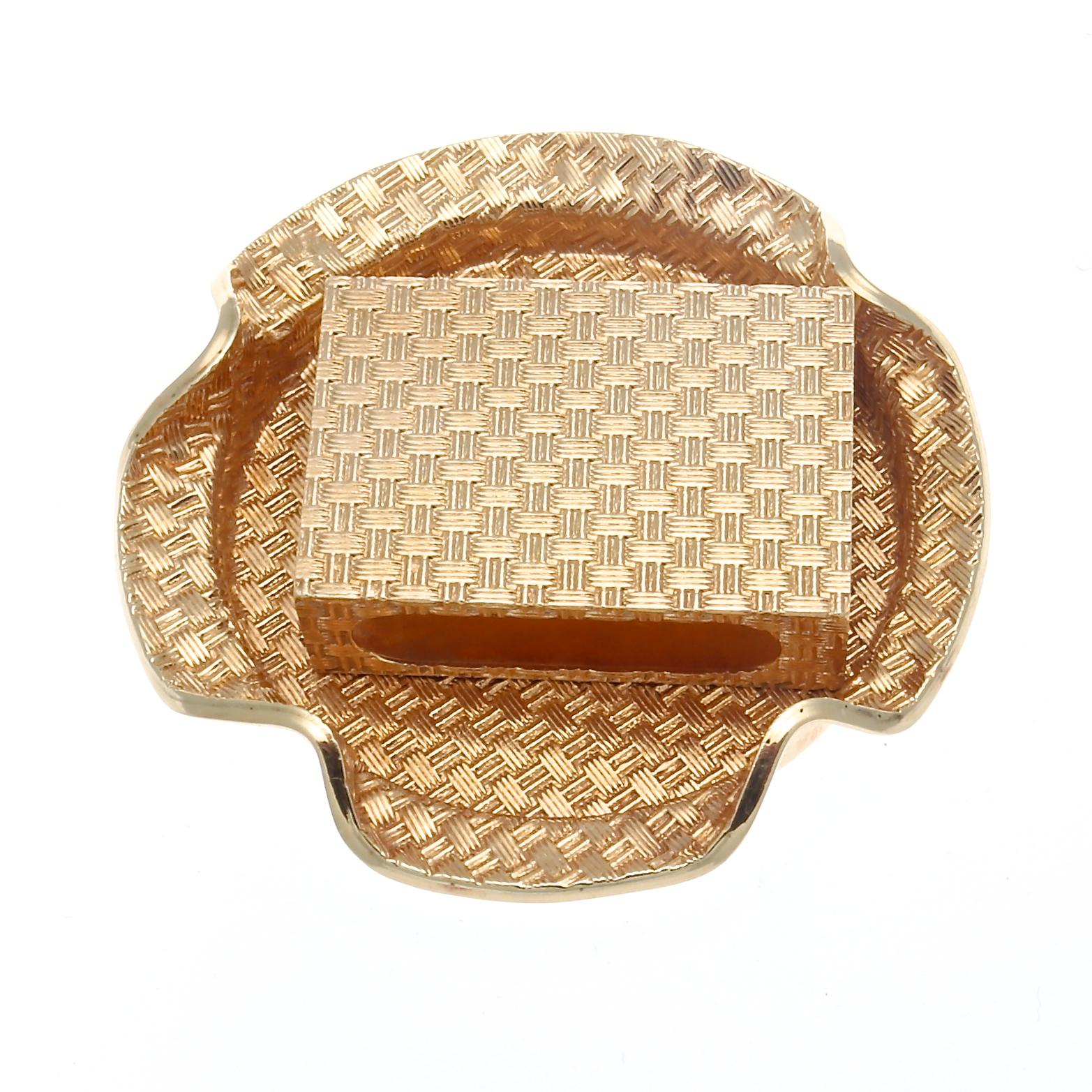 Retro Ashtray For Sale on 1stDibs