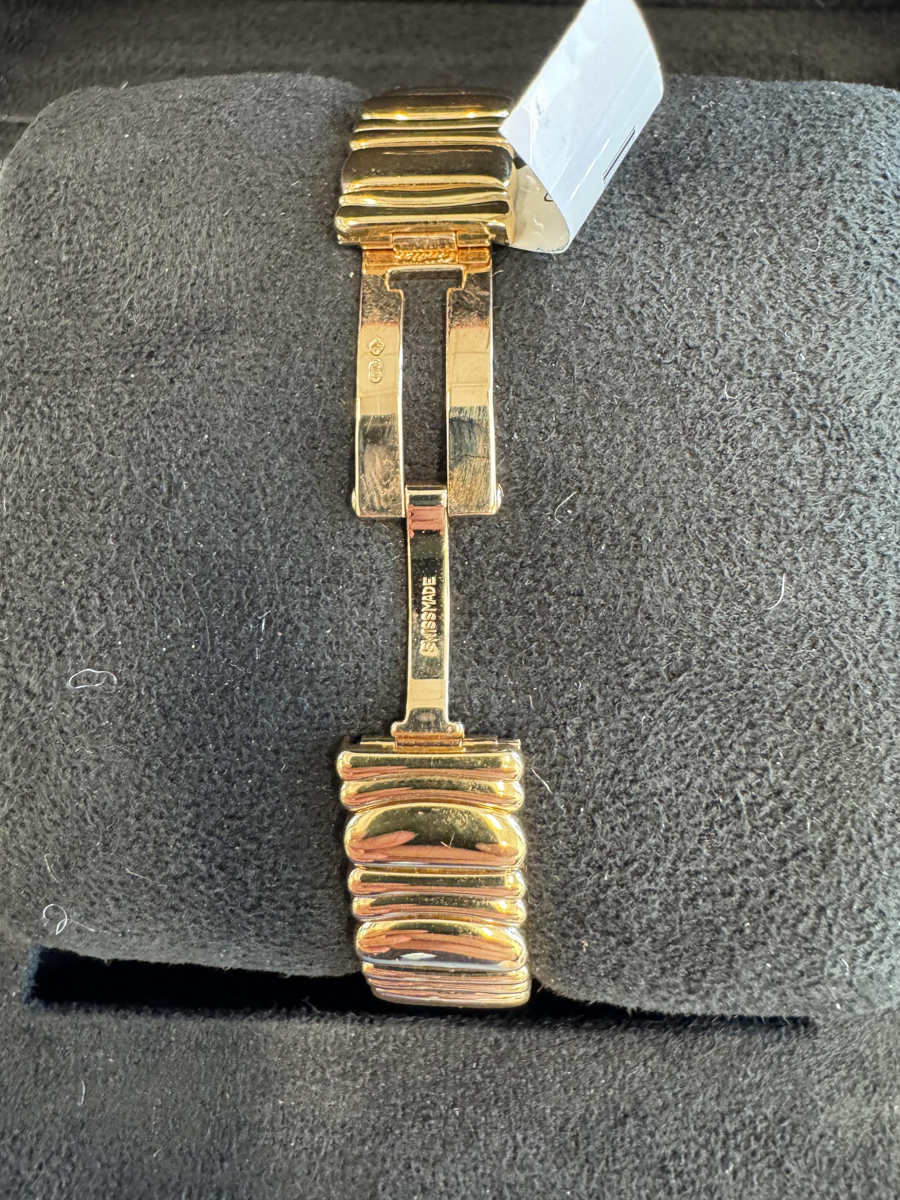 Taglio rotondo Cartier Baignoire in oro giallo 18 ct. con diamanti in vendita