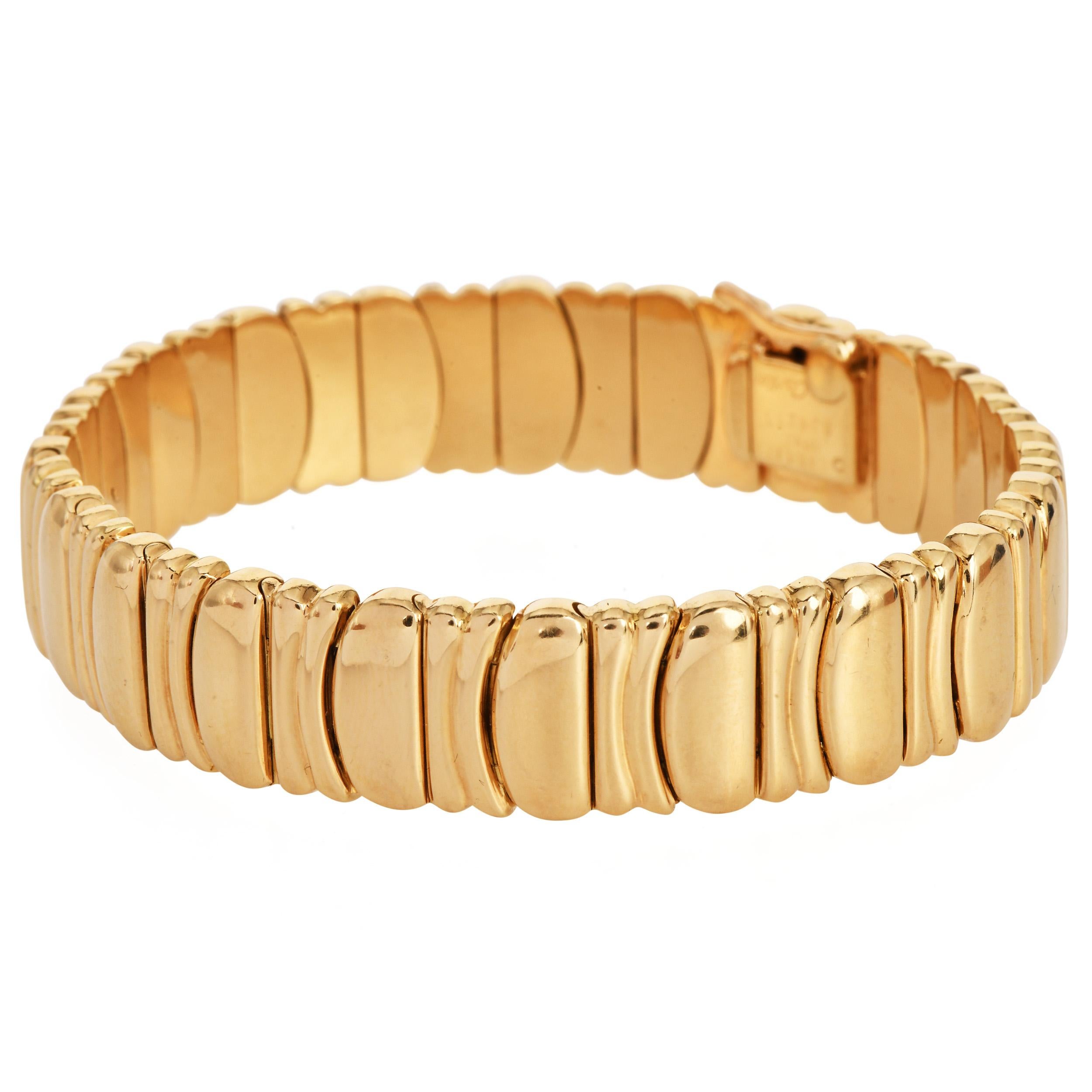 Cartier Baignoire Pulsera de eslabones de oro amarillo de 18 quilates - Colección Estate

Este inmaculado brazalete de eslabones Rare Cartier Baignoire, una pieza destacada de la Colección Estate de Cartier de los años 80, ejemplifica la elegancia