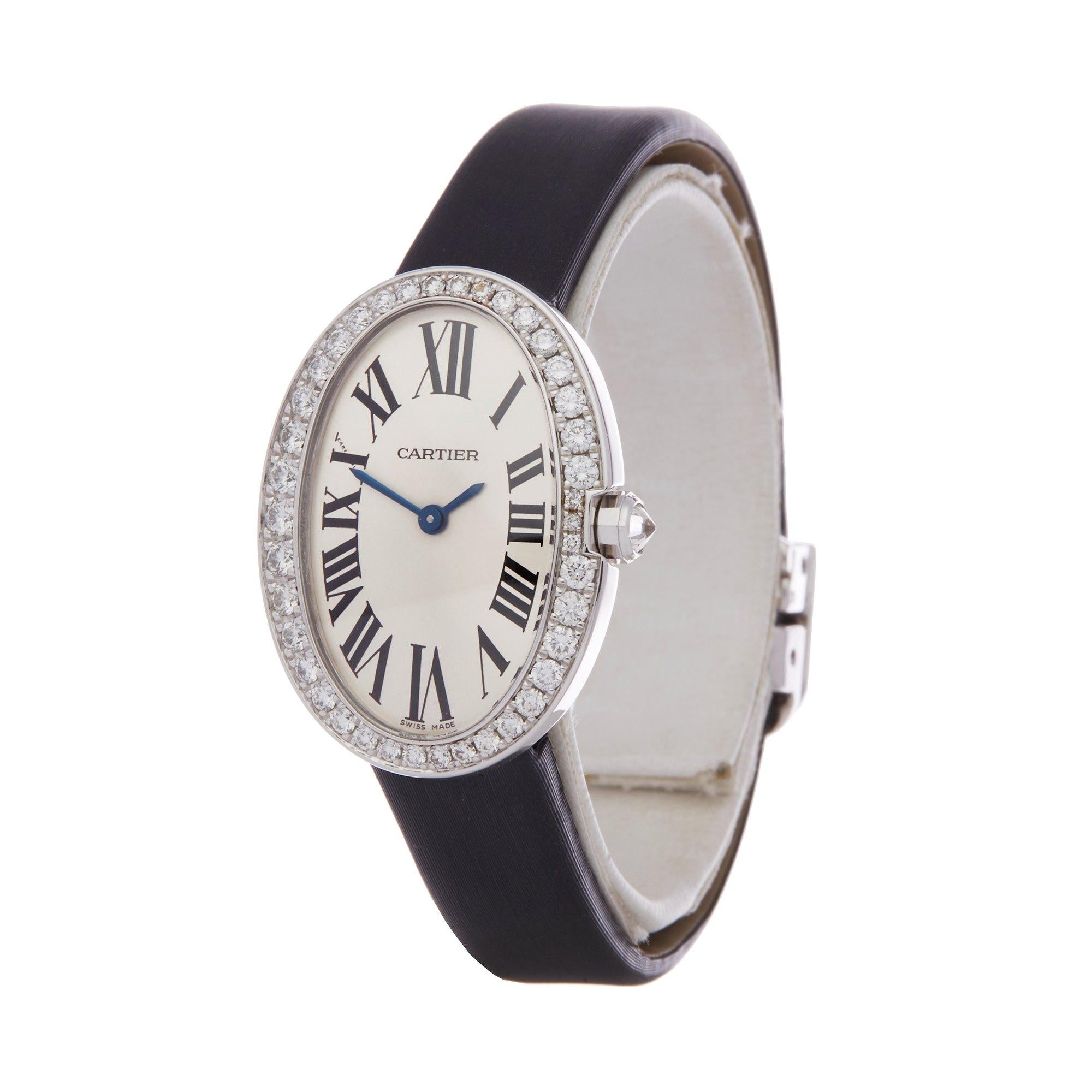 Xupes-Referenz: COM002579
Hersteller: Cartier
Modell: Baignoire
Modellvariante: 0
Modellnummer: 3065
Alter: 2000
Geschlecht: Damen
Komplett mit: Cartier Box & Handbücher
Zifferblatt: Silberner Römer
Glas: Saphirglas
Gehäusematerial: