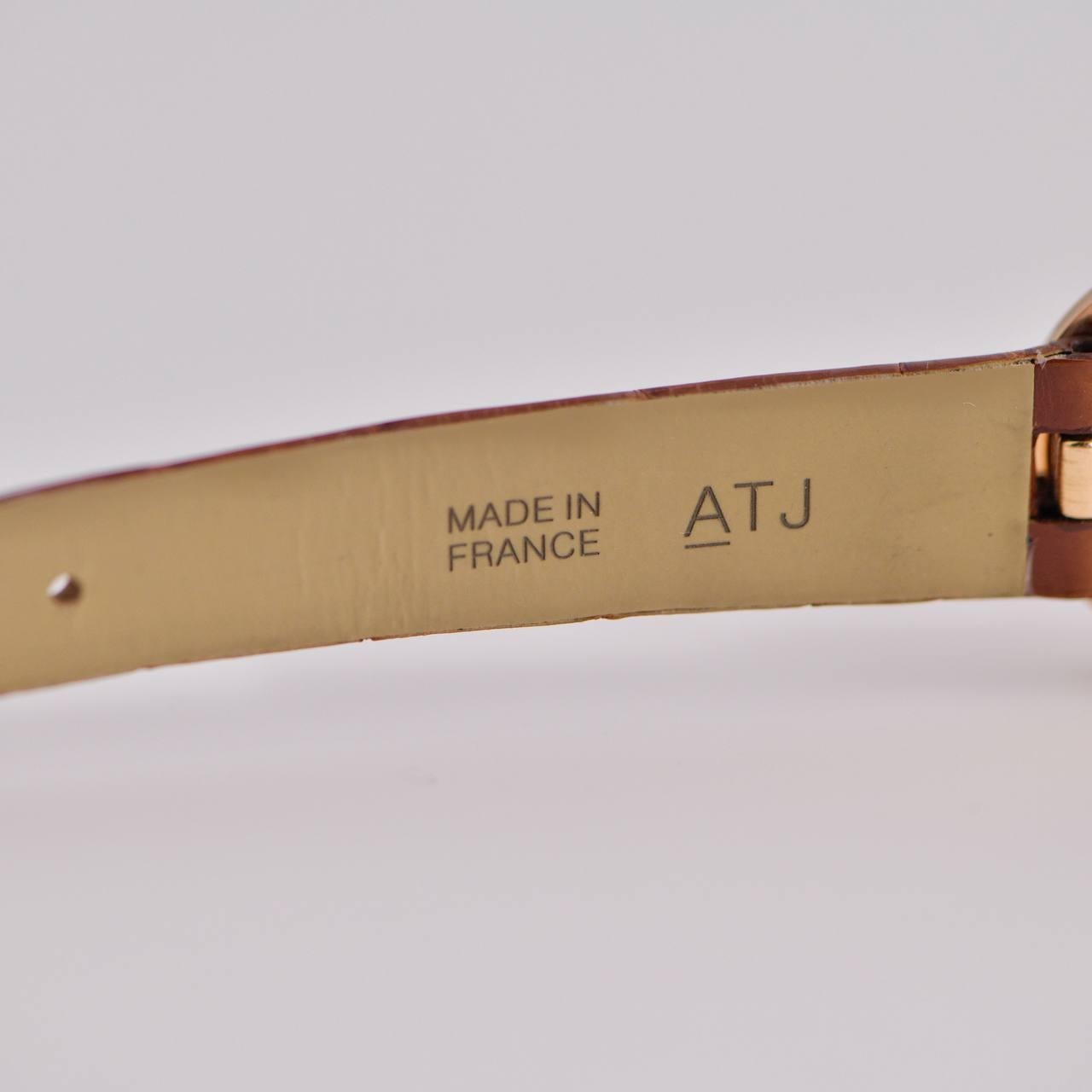 Cartier Baignoire Small Model 18k Rose Gold on Leather W8000007 In Excellent Condition In Banbury, GB