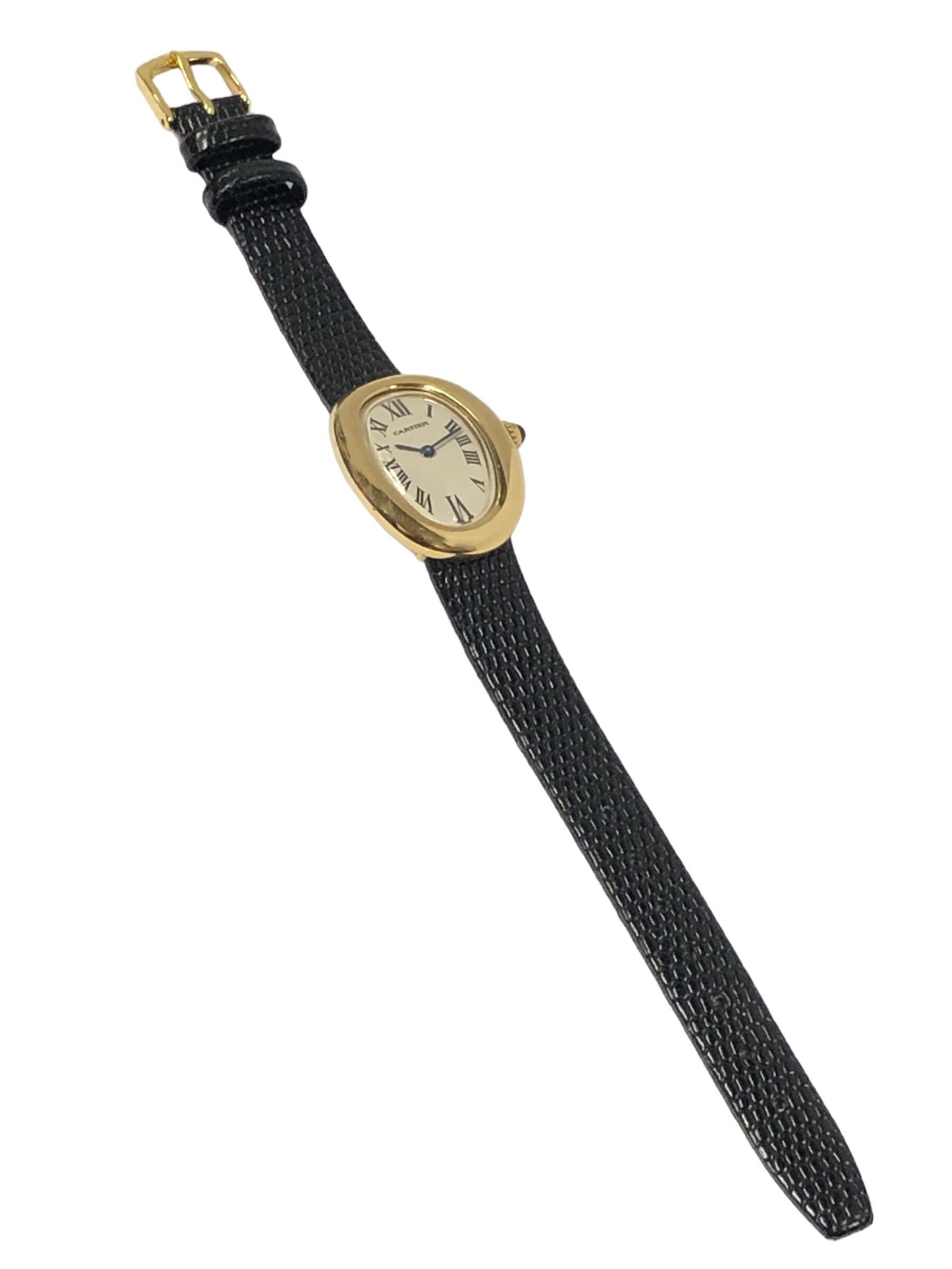 Cartier Baignoire Yellow Gold ladies Quartz Wrist Watch In Excellent Condition In Chicago, IL
