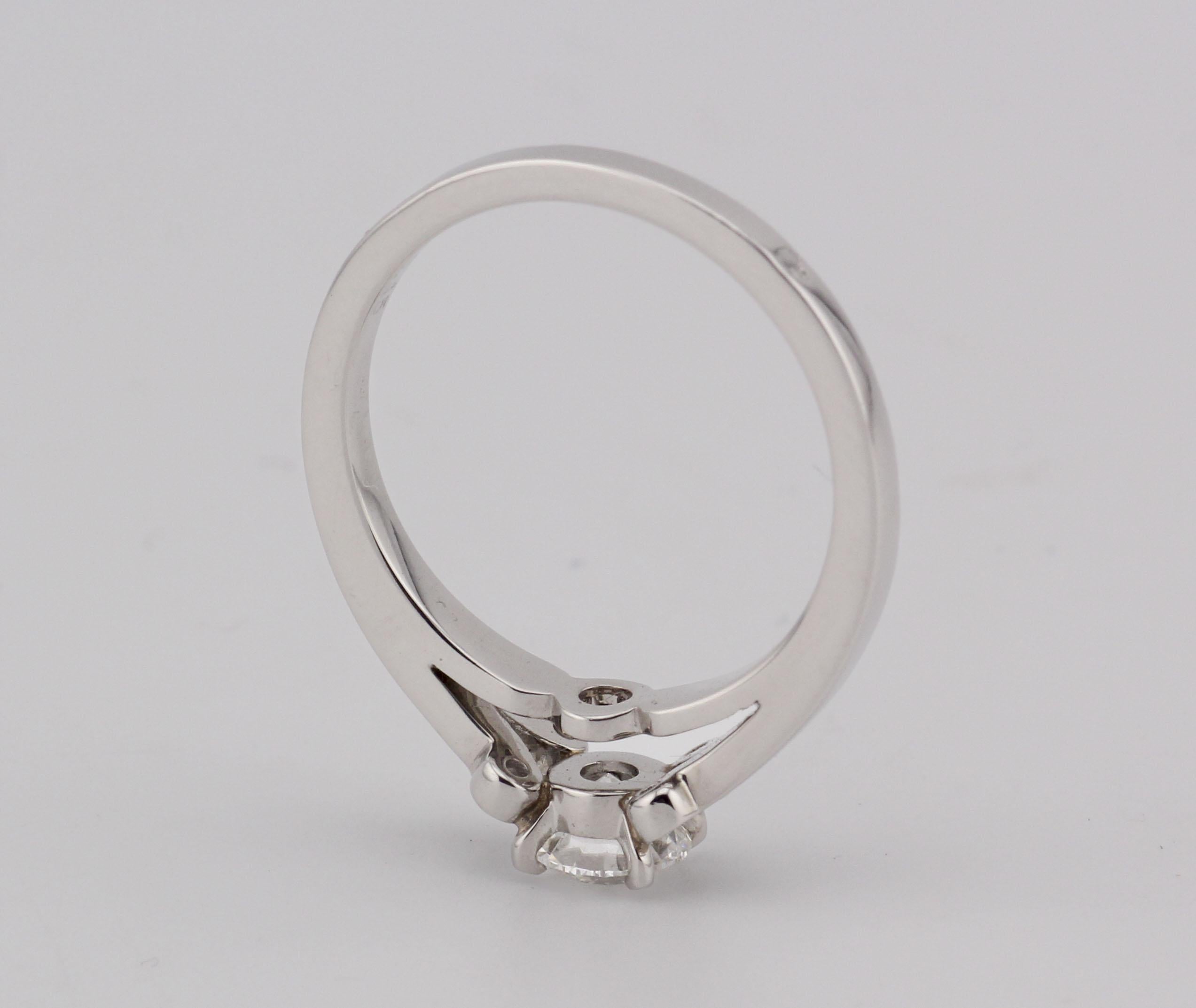 Cartier Bague de fiançailles en platine avec diamant GIA Cert .45 F VVS1 Taille 4.75 en vente 2