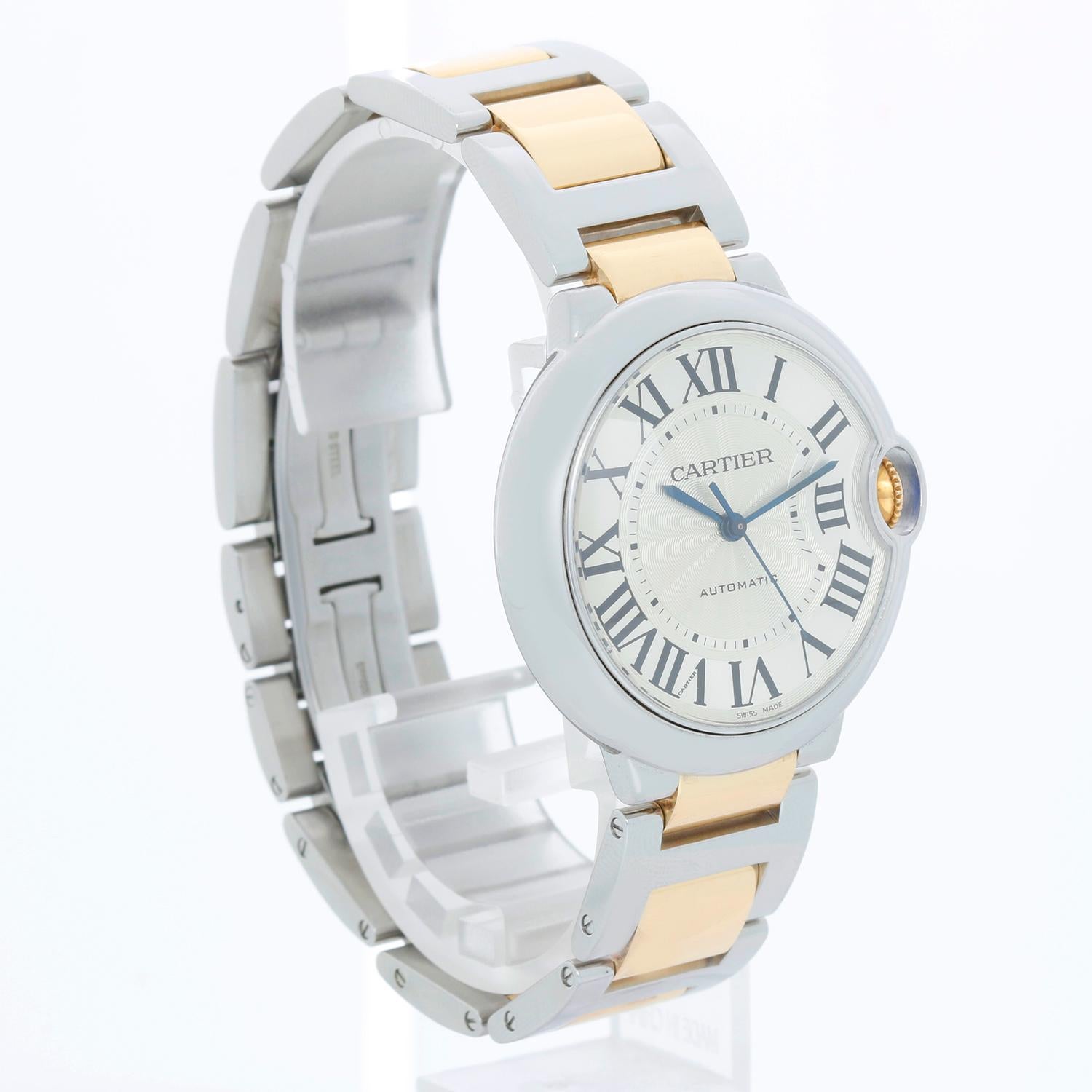 Cartier Ballon Bleu 2-Tone Midsize Men's/Ladies W6920047 Watch 3284 In Excellent Condition For Sale In Dallas, TX
