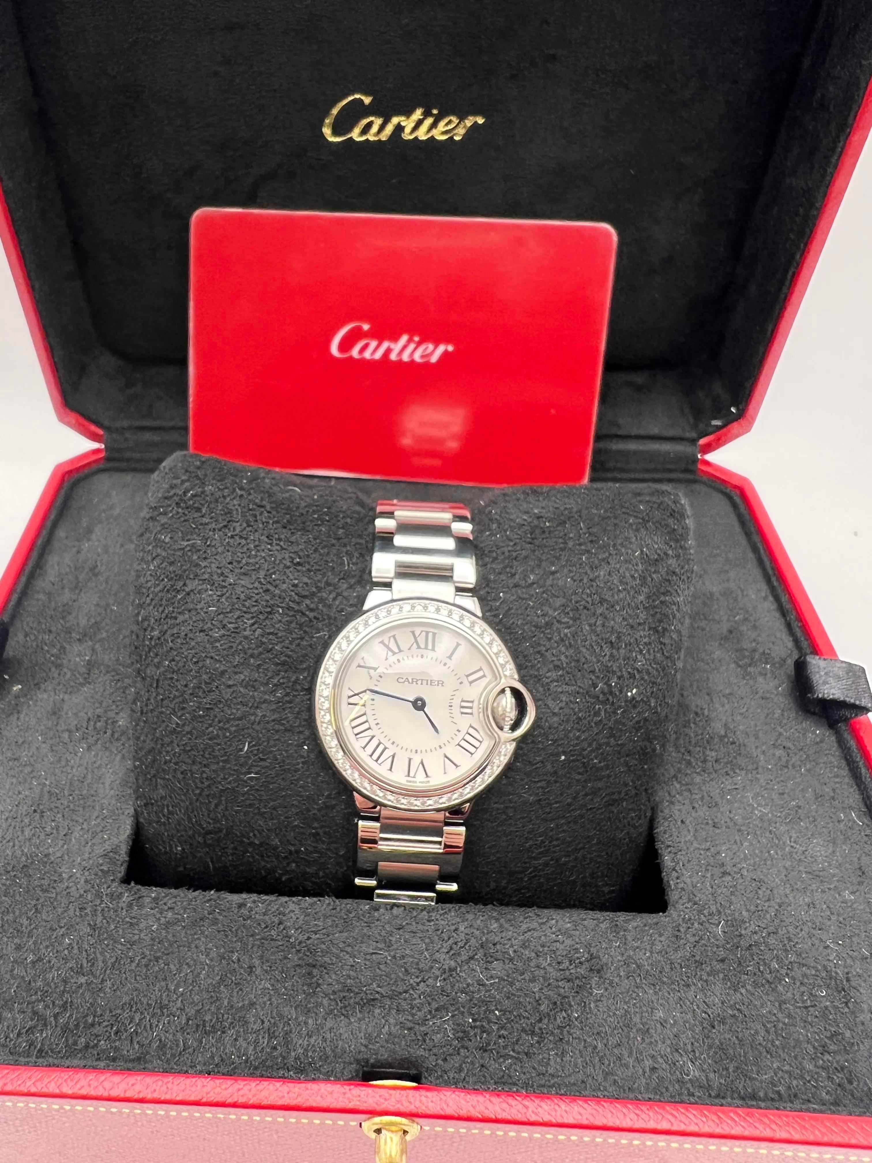 Cartier Ballon Bleu 28mm Factory Diamond Bezel W4BB0015 Argent Cadran Boîte Papiers Excellent état - En vente à New York, NY