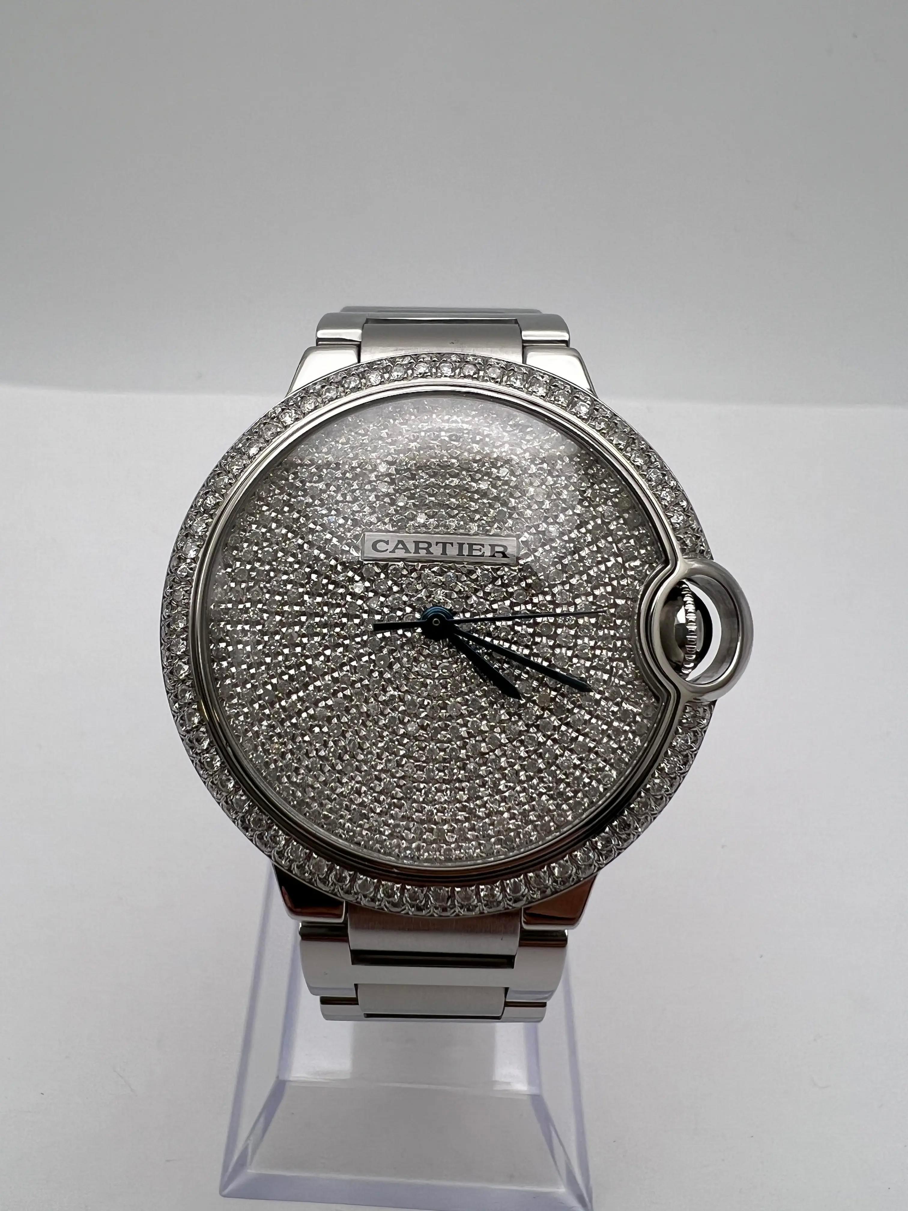 Taille ronde Cartier Ballon Bleu 36mm Lunette diamantée personnalisée et cadran entièrement pavé W6920046 en vente