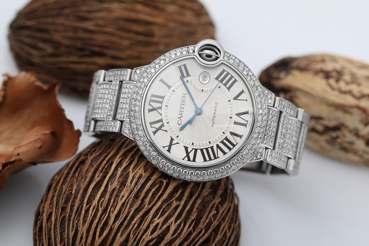 Cartier Ballon Bleu Herren-Diamant-Uhr aus Edelstahl W69012Z4 (Rundschliff) im Angebot