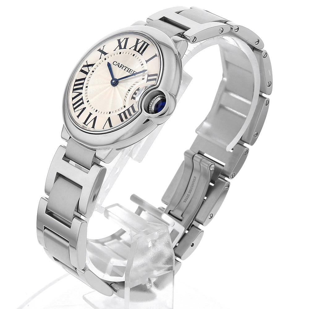 Cartier Ballon Bleu MM W69011Z4: Sophistication in Stainless Steel

Elevate your style with the Cartier Ballon Bleu MM W69011Z4, a symbol of elegance and refined taste. This exquisite timepiece, with its distinct balloon-like design and curved