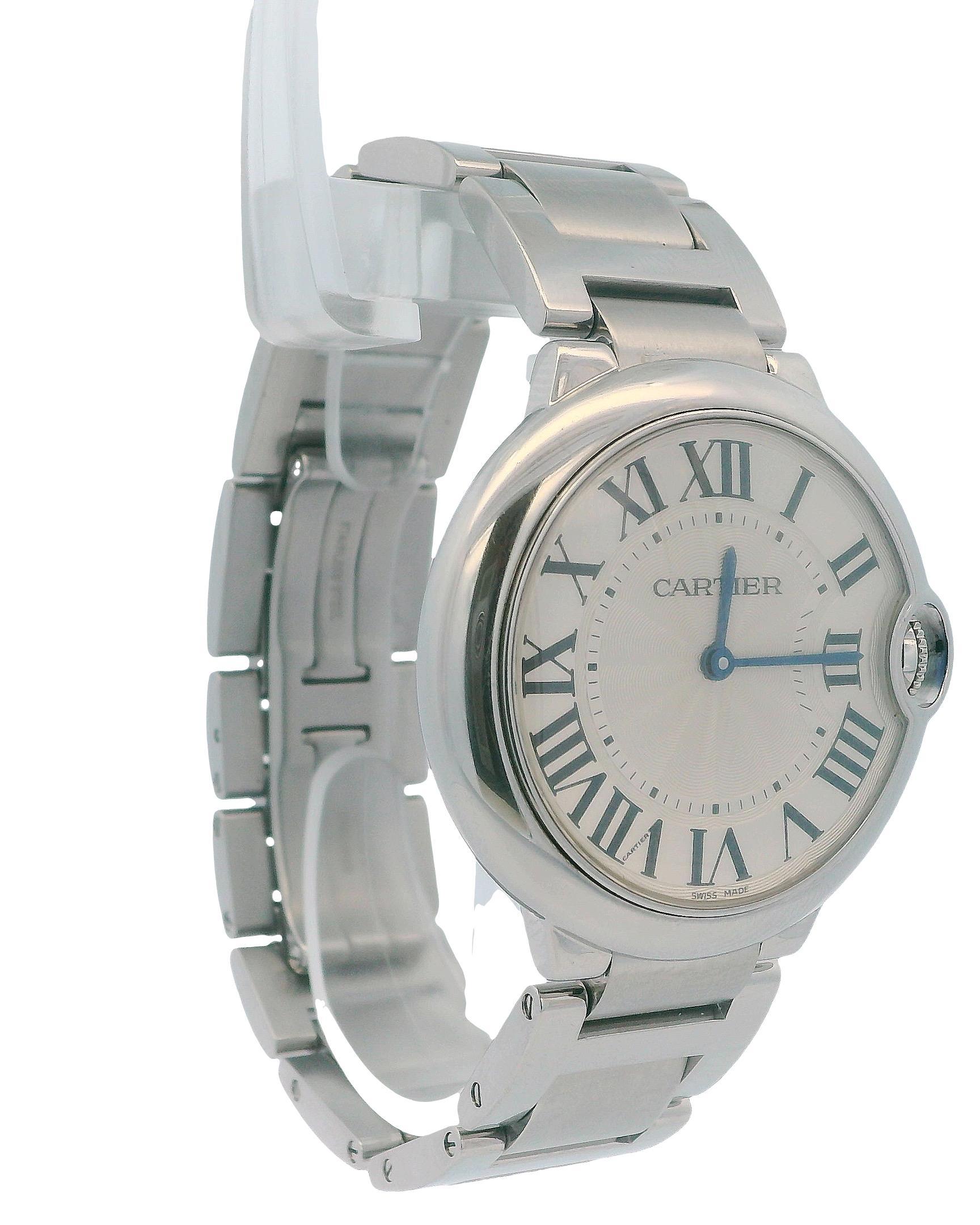 The Cartier Ballon Bleu W69011Z4 / 3005 Men's Watch is a stunning timepiece that embodies sophistication and craftsmanship. With a 36mm stainless steel case, it is both durable and stylish. The stainless steel bezel frames a striking silver dial,