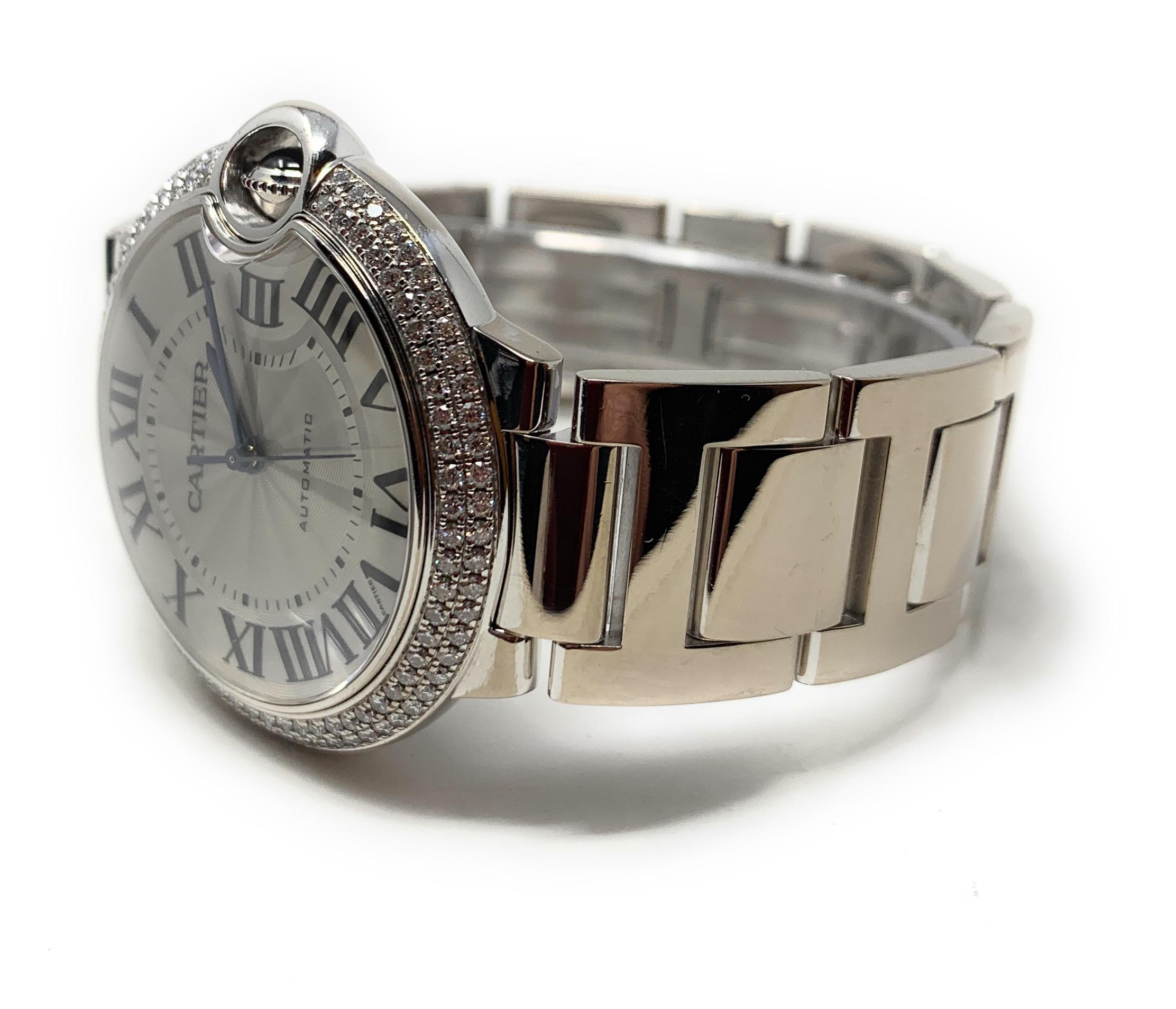 The Ballon Bleu watch collection created by Cartier adds a dash of elegance to men’s and women’s wrists alike. Roman numerals are guided on their path by a sophisticated sapphire cabochon winding mechanism protected by an arc of high quality