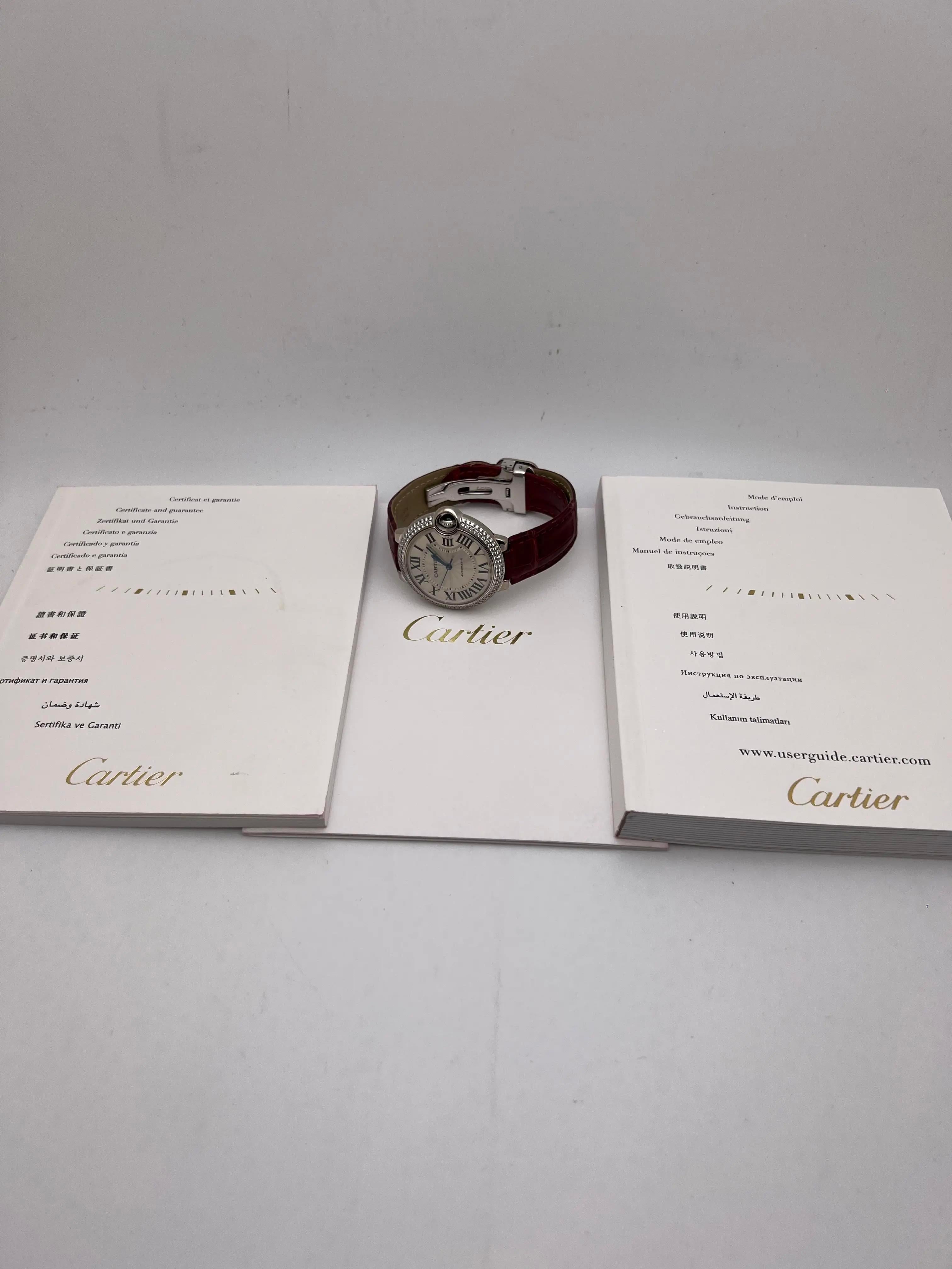 Cartier Ballon Bleu WE900651 36 mm oro bianco 18 carati lunetta con diamanti cinturino in pelle B.P. in vendita 2