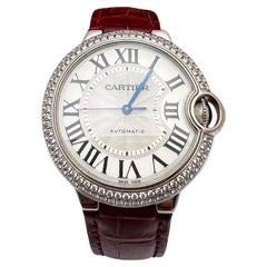 Cartier Ballon Bleu WE900651 36mm Or blanc 18K Diamant Bezel Bracelet en cuir B&P
