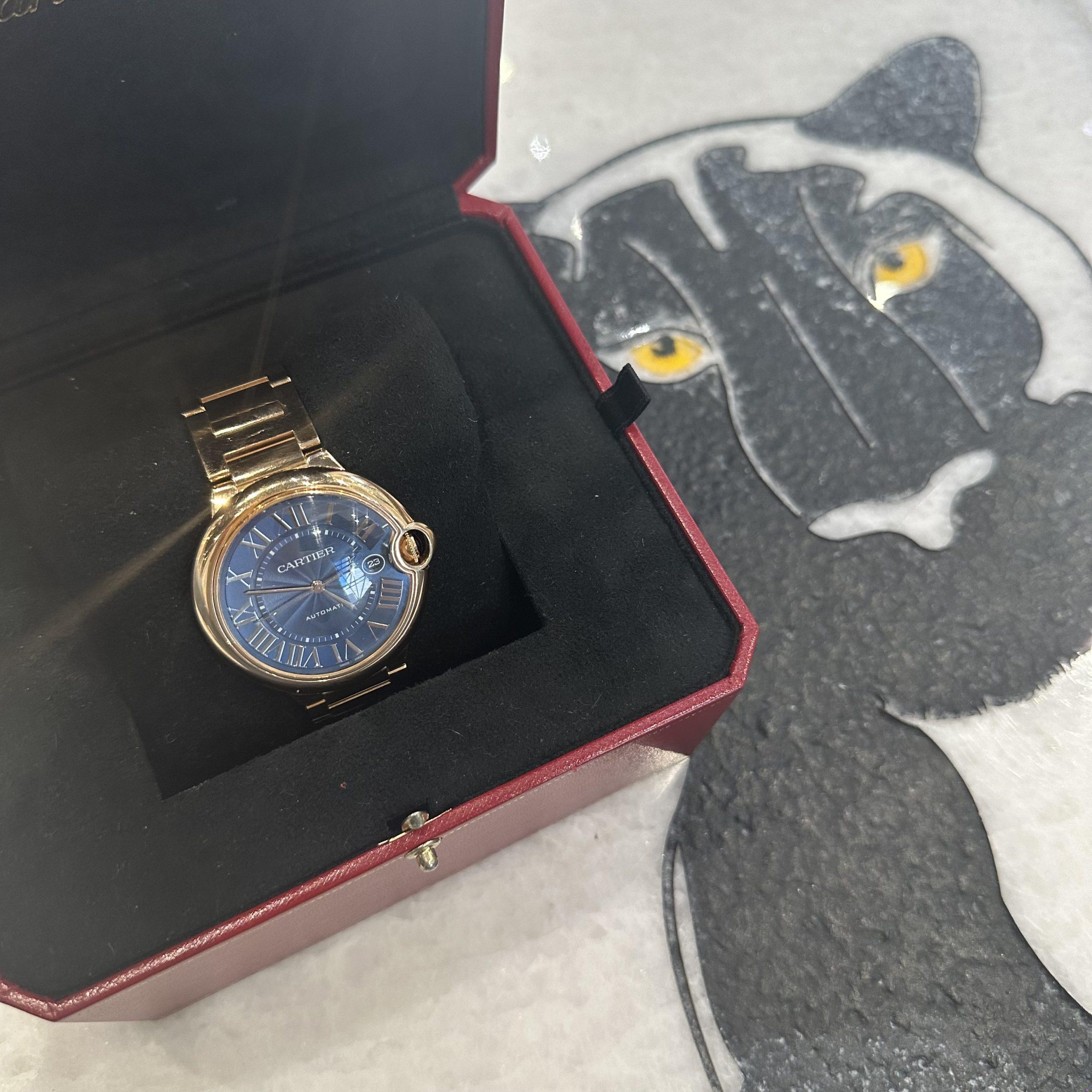 Cartier Ballon Bleu in 18k Rose Gold. The Cartier Ballon Bleu Watch is a timeless and luxurious timepiece. Crafted with 18k rose gold, this watch features an incredible blue dial 42 mm that adds an elegant touch to any outfit. It is the perfect