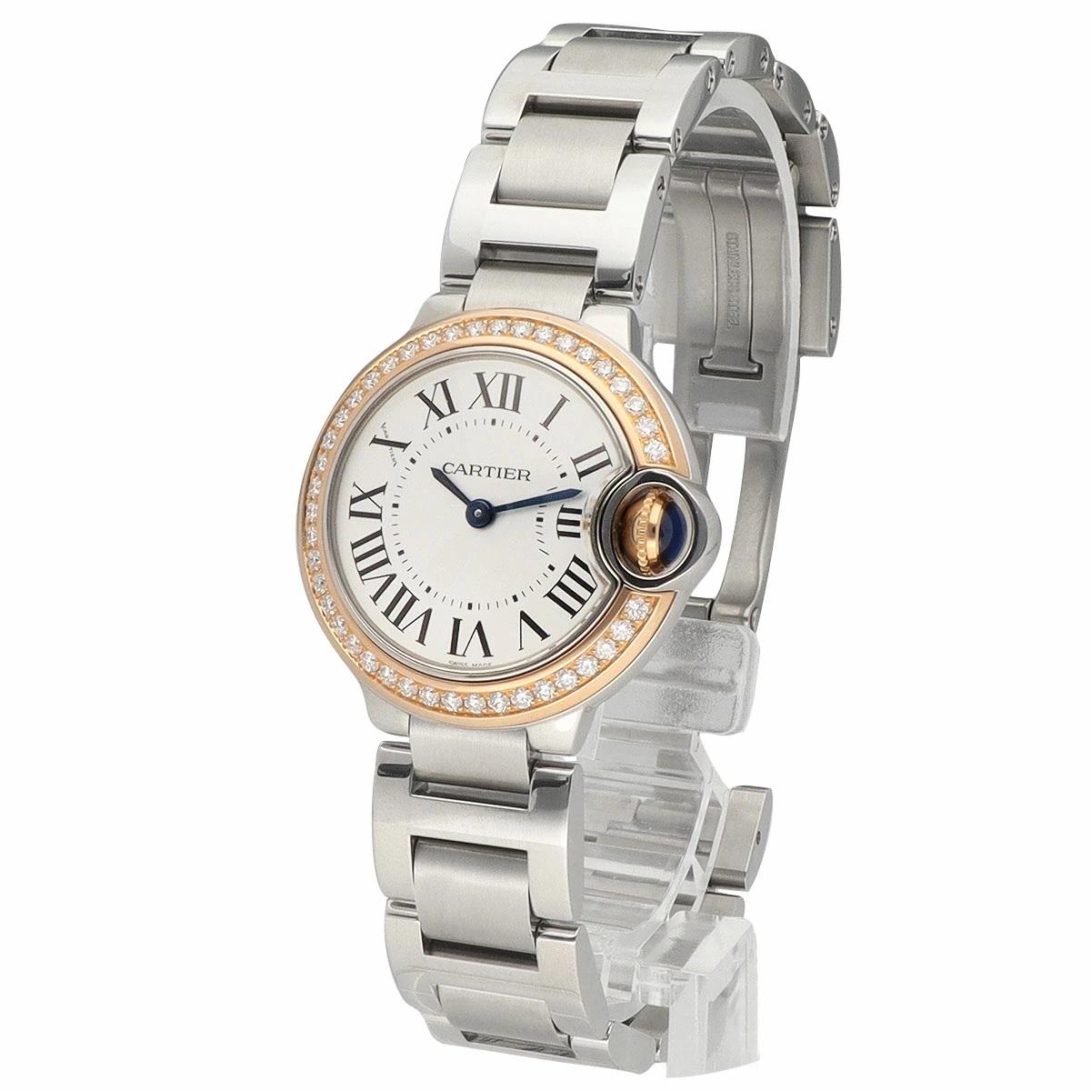 ■ Artikel-Nummer: 23520919
■ Marke: Cartier
■ Produktname: Ballon Blue Watch 28mm
■ Produktnummer/Modell: WE902079
■ MATERIAL: Diamant, 750K18 PG Rotgold, SS Edelstahl
■ Größe des Handgelenks: Ungefähr 15mm/5.90in
■ Gürtelbreite: Ungefähr