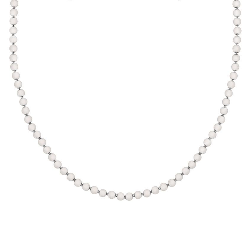 This gorgeous Cartier necklace dates back to the early 2000s, hand set in 18 carat white gold. There are 4.62 carats of round brilliant diamonds and they are graded from F-G in colour and have a clarity of VS. They have a wonderful sparkle to them