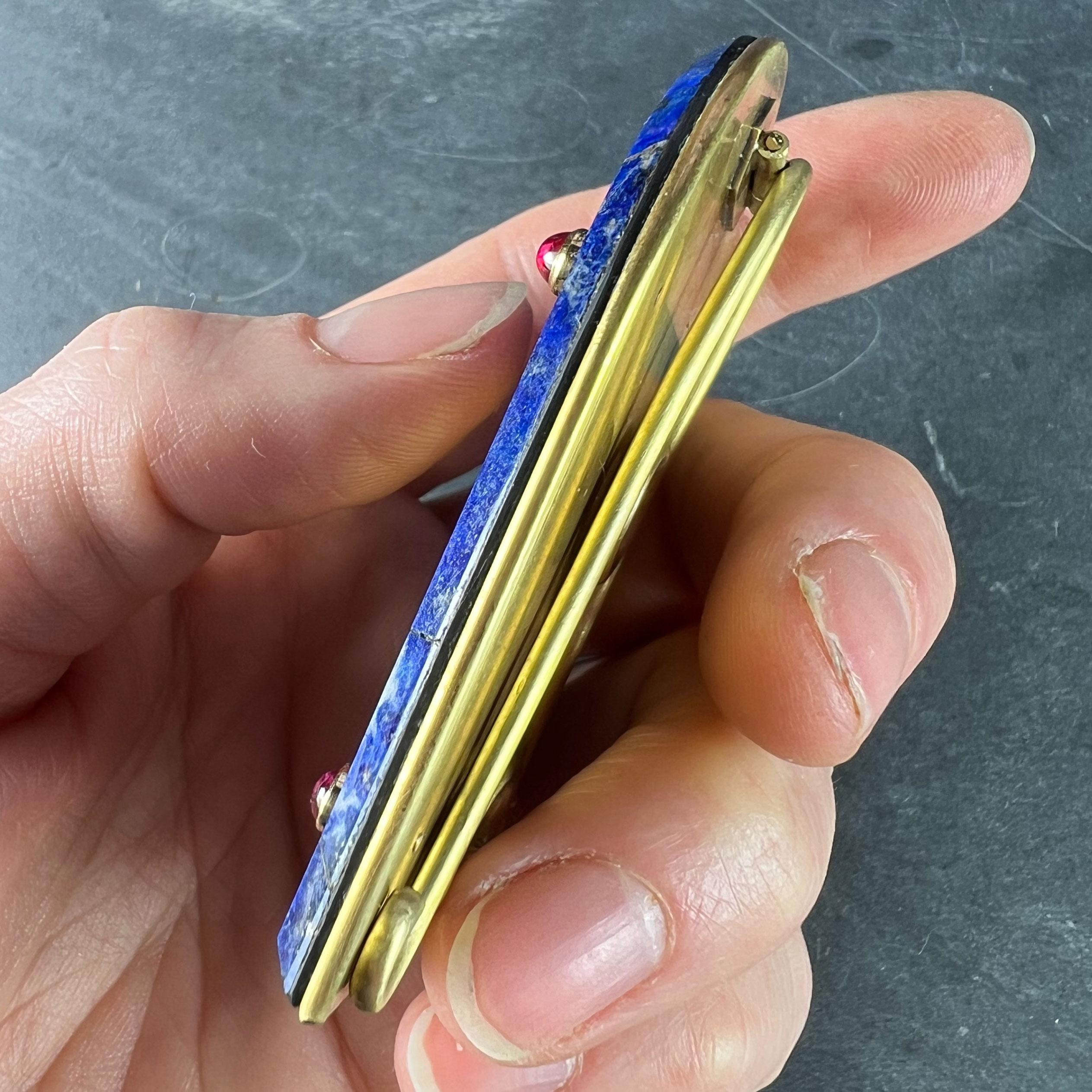 Christophe de Cartier Médaille en or jaune 18 carats Lapis Lazuli Rubis en vente 4