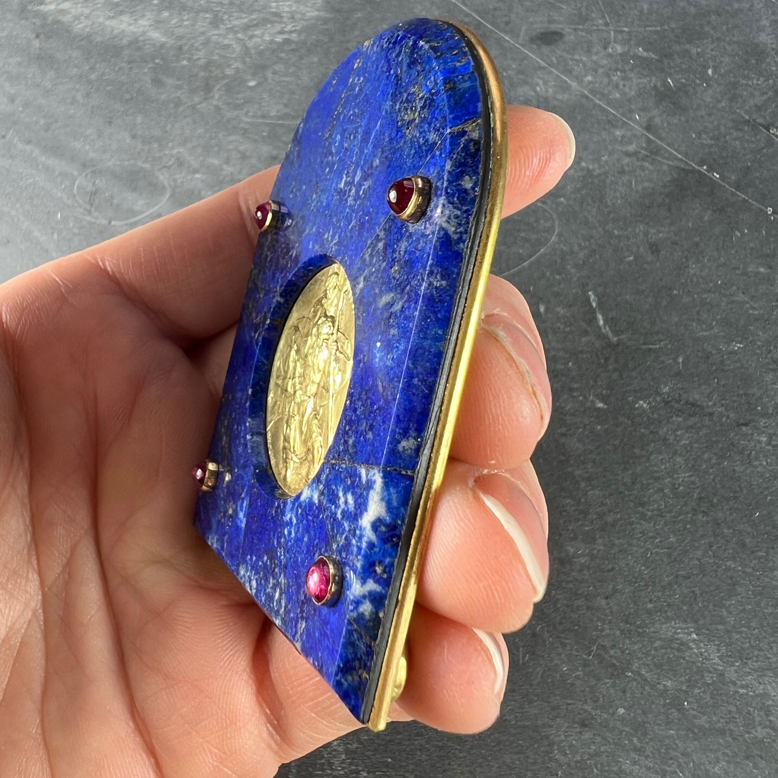 Christophe de Cartier Médaille en or jaune 18 carats Lapis Lazuli Rubis en vente 3