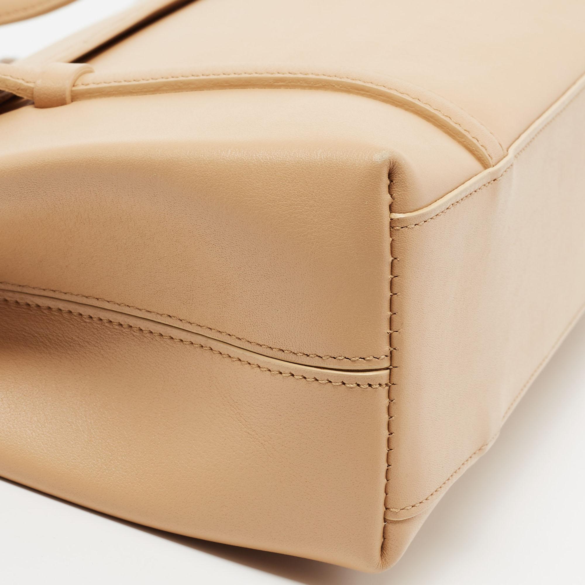 Cartier Beige Leather Cabochon Flap Shoulder Bag In Good Condition In Dubai, Al Qouz 2