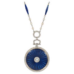 Cartier Belle Epoque Uhr mit blauem Emaille-, Diamant- und Perlenanhänger an Kette