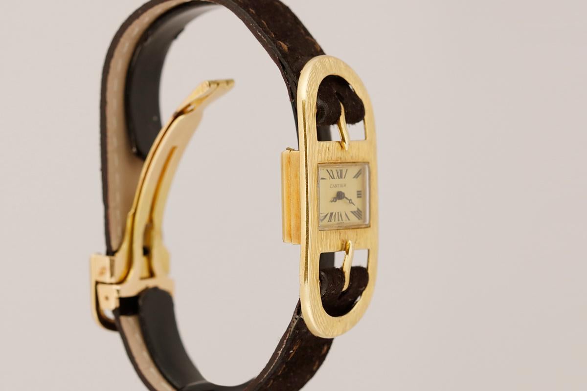 Cartier Uhr mit Gürtelschnalle aus 18 Karat Gelbgold (Moderne)