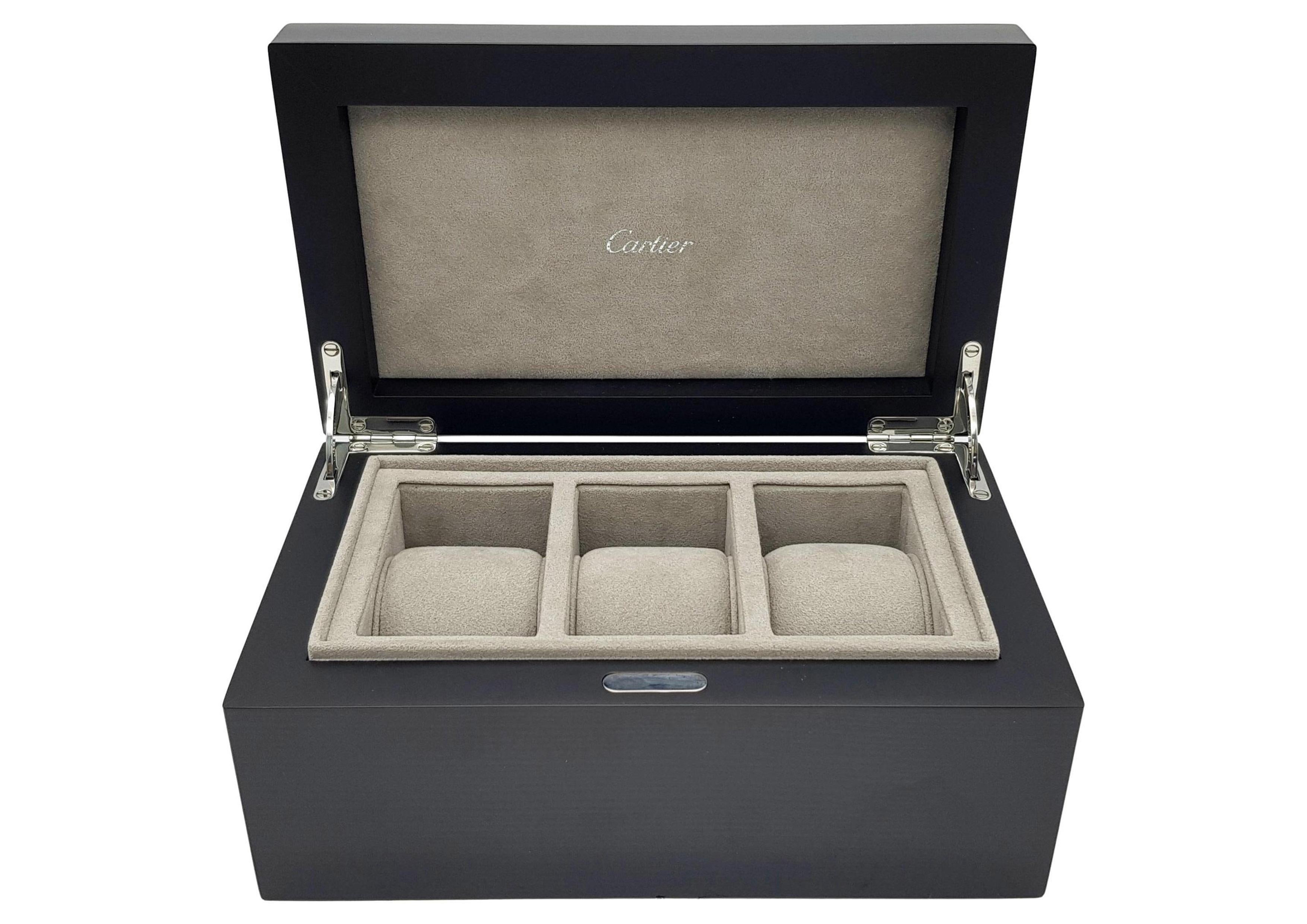 Art Déco Cartier Scatola per orologi laccata nera con interno in pelle scamosciata grigia e finiture cromate in vendita