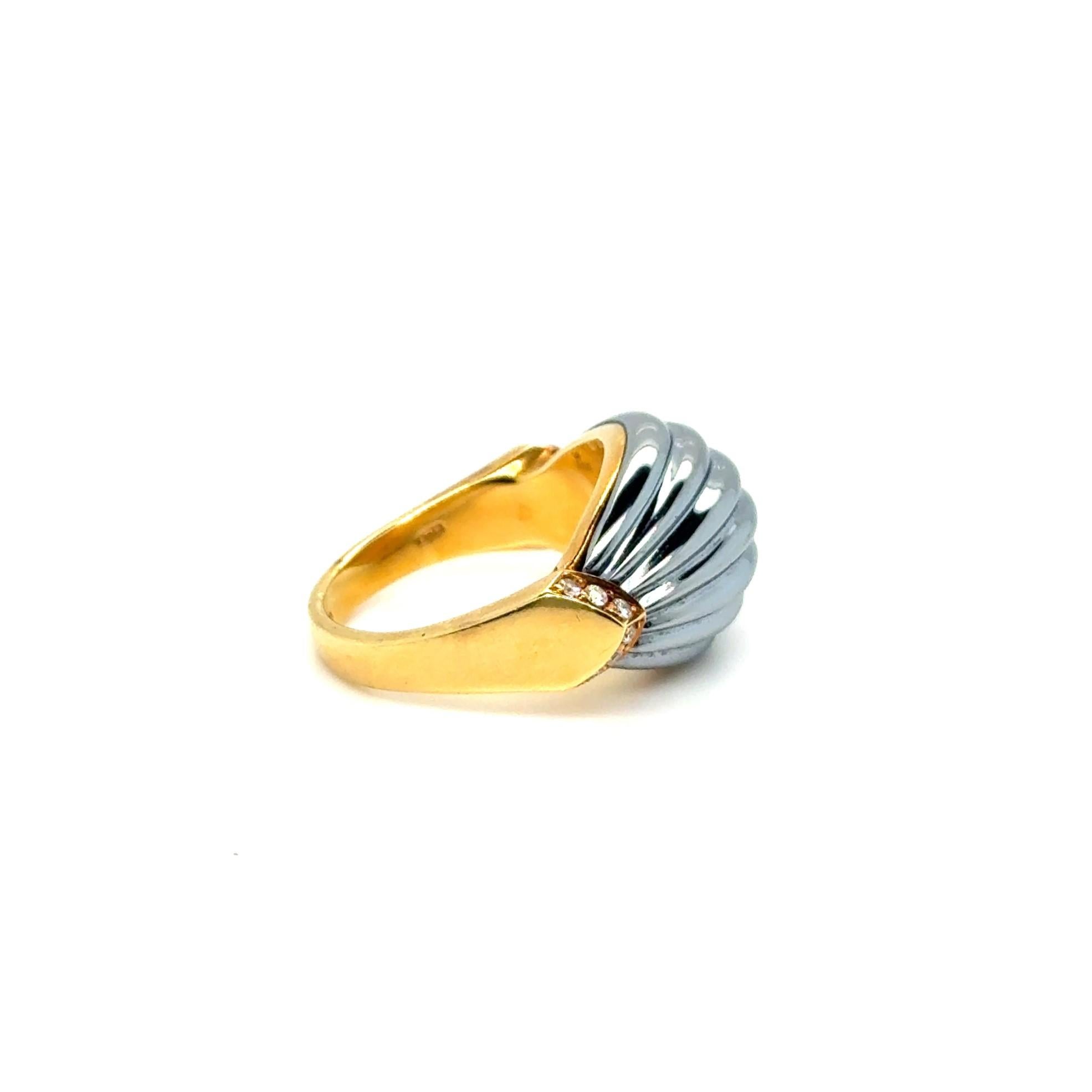 Artista Cartier Bombe Ring with Hematite and Diamonds in 18 Karat Yellow Gold in vendita
