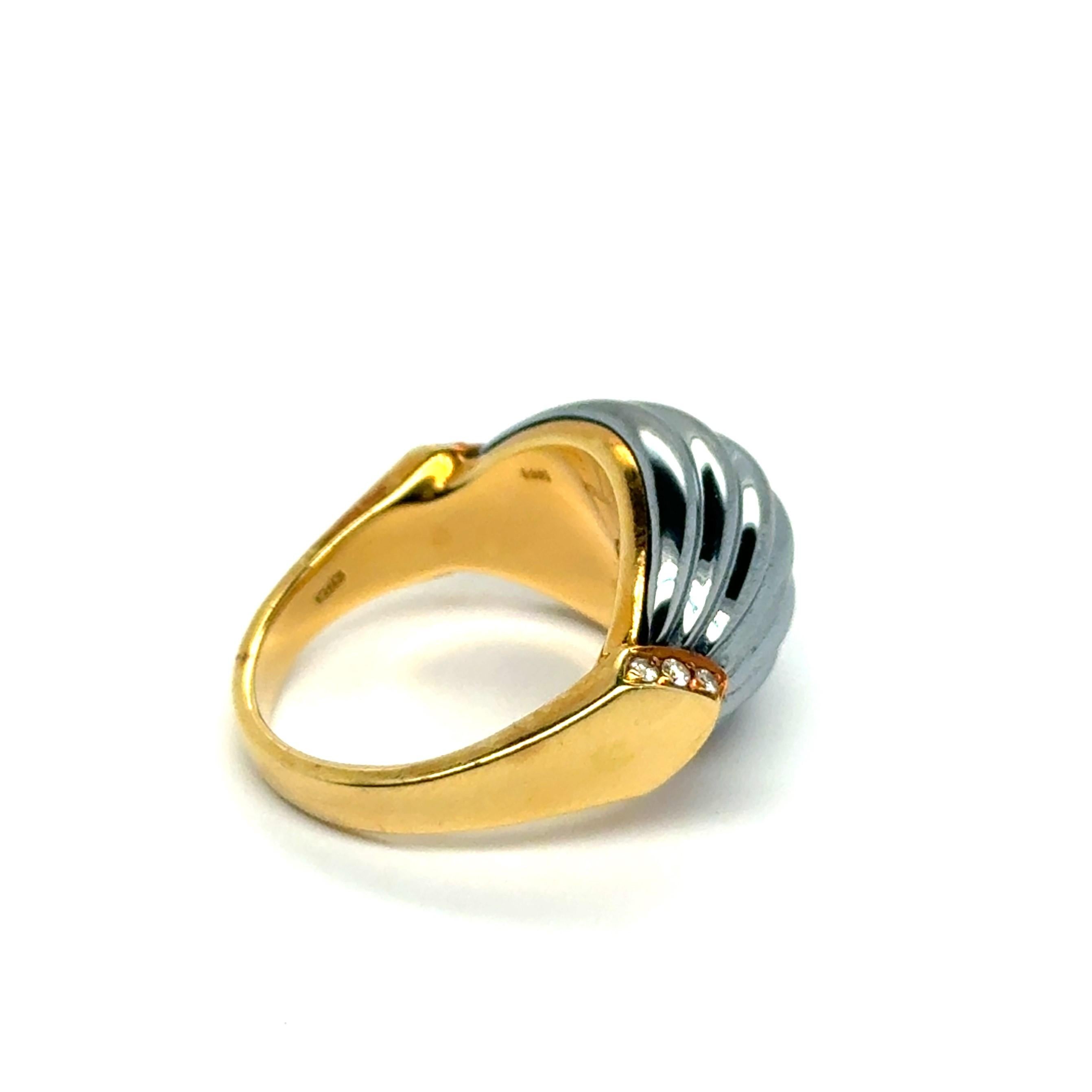 Cartier Bombe Ring with Hematite and Diamonds in 18 Karat Yellow Gold in vendita 2