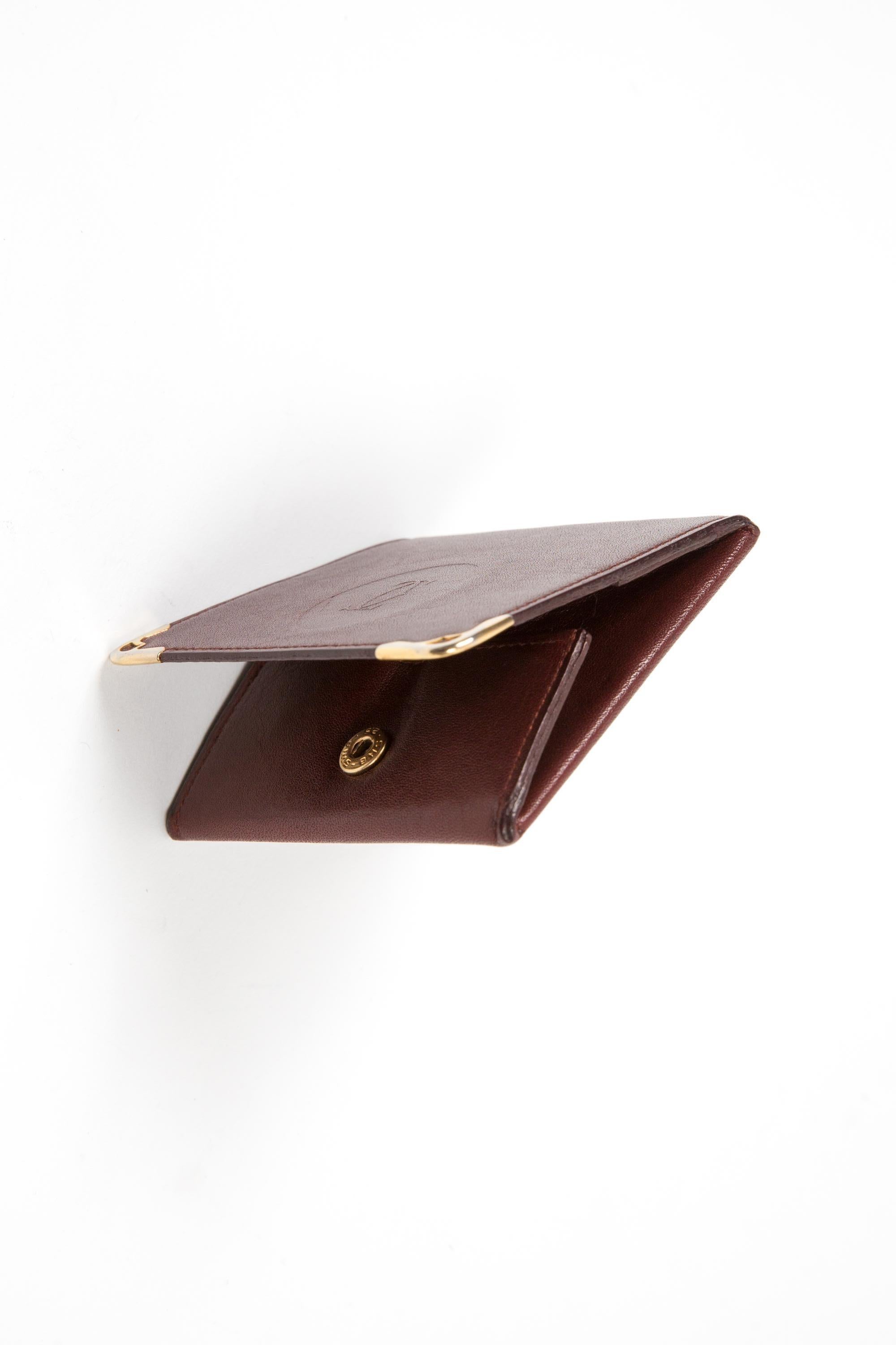 Cartier Bordeaux Leather Coin Purse In Good Condition For Sale In Paris, FR