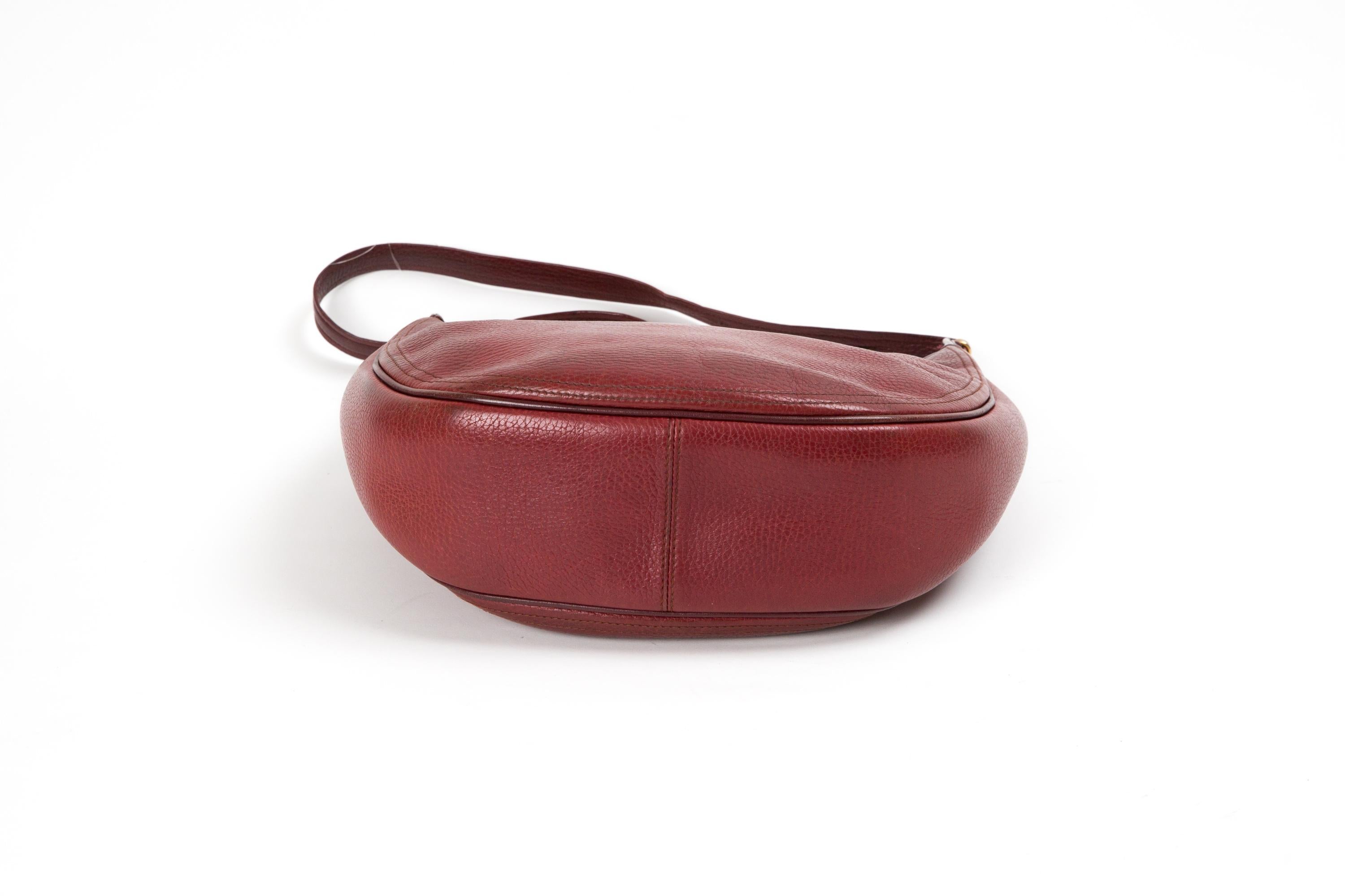 Cartier Bordeaux Leather Crossbody Bag In Good Condition For Sale In Paris, FR