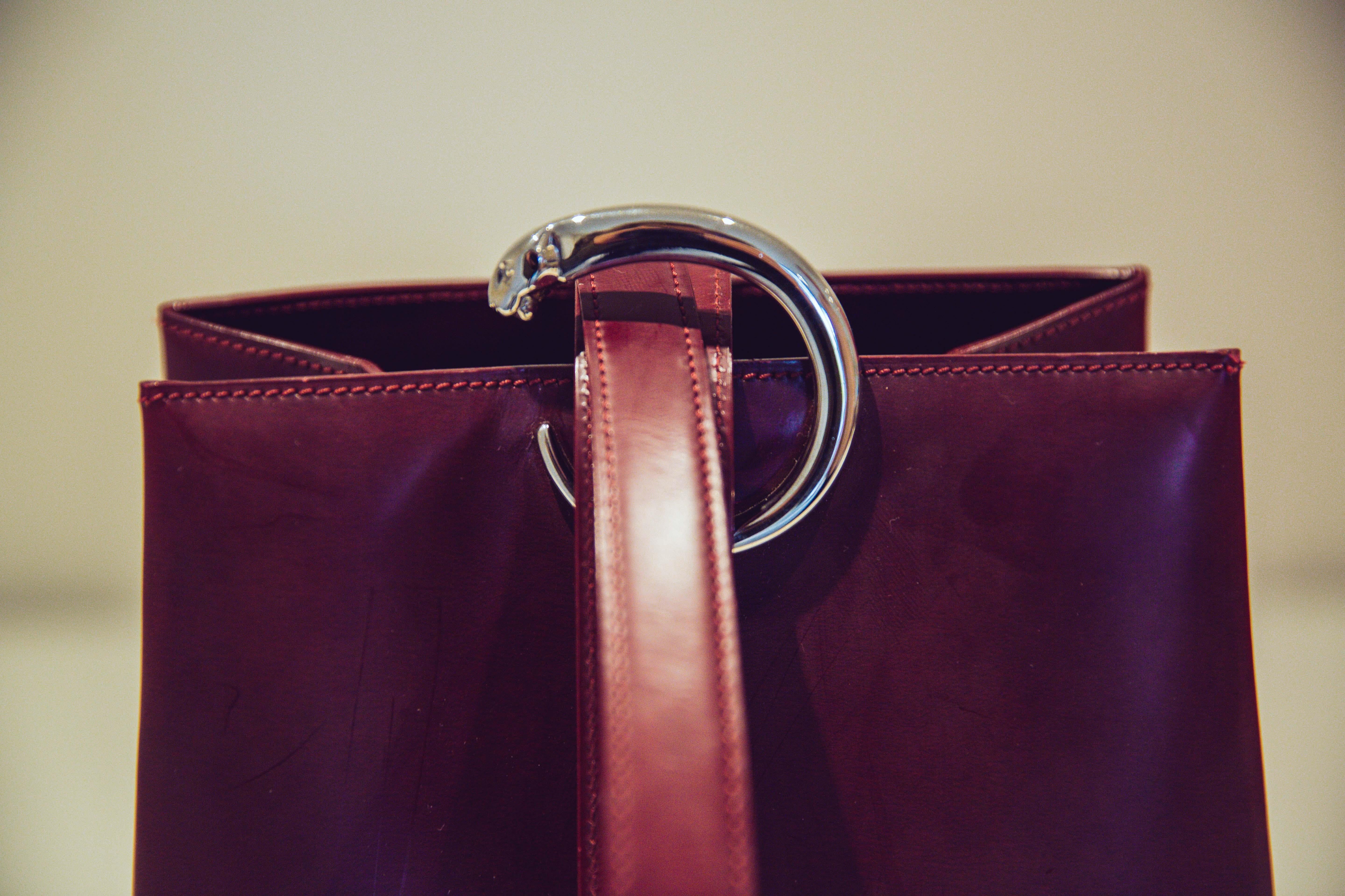 Cartier Bordeaux Leather Panthere Bucket Bag For Sale 4