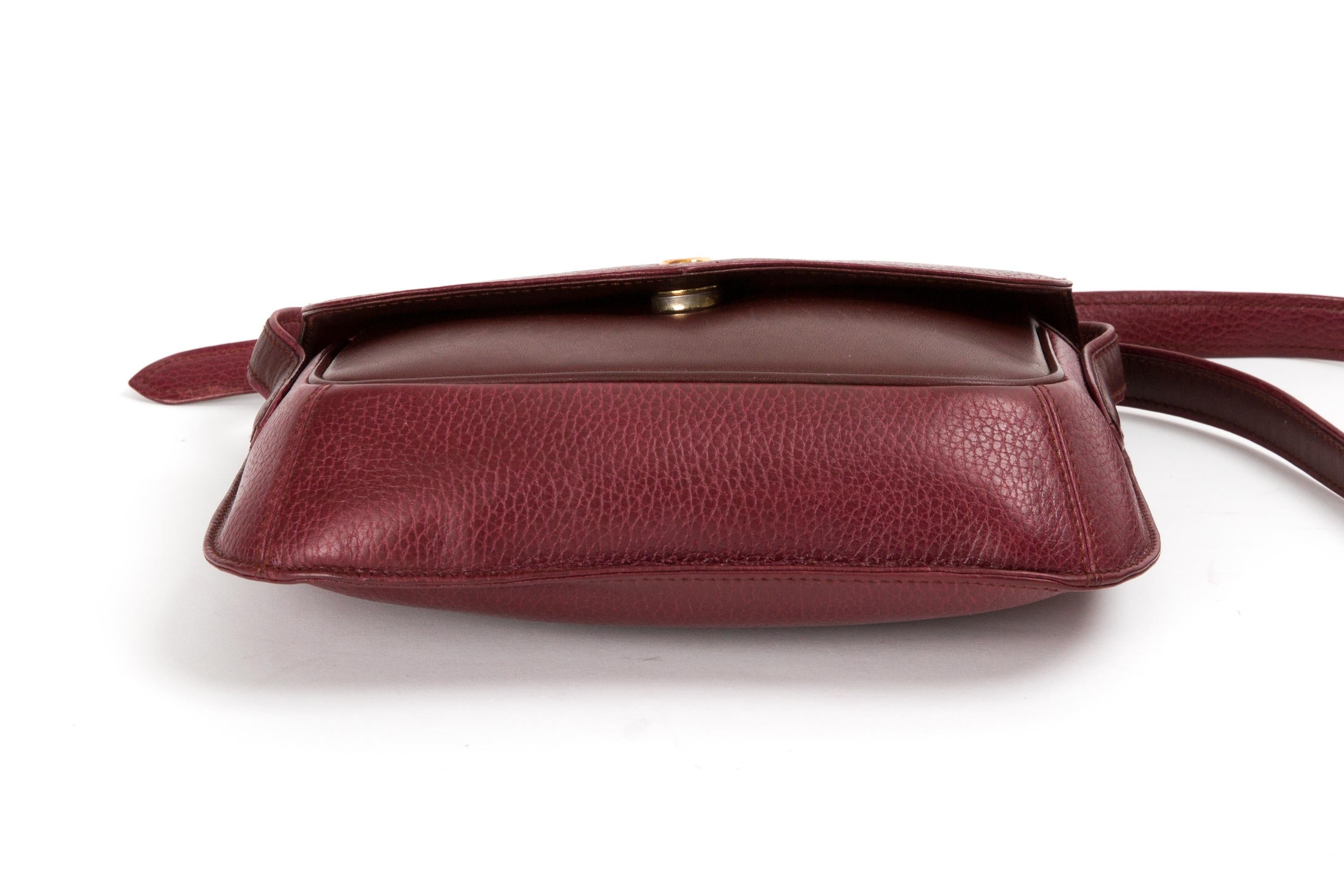 Cartier Bolso de hombro de piel burdeos en Bueno estado para la venta en Paris, FR