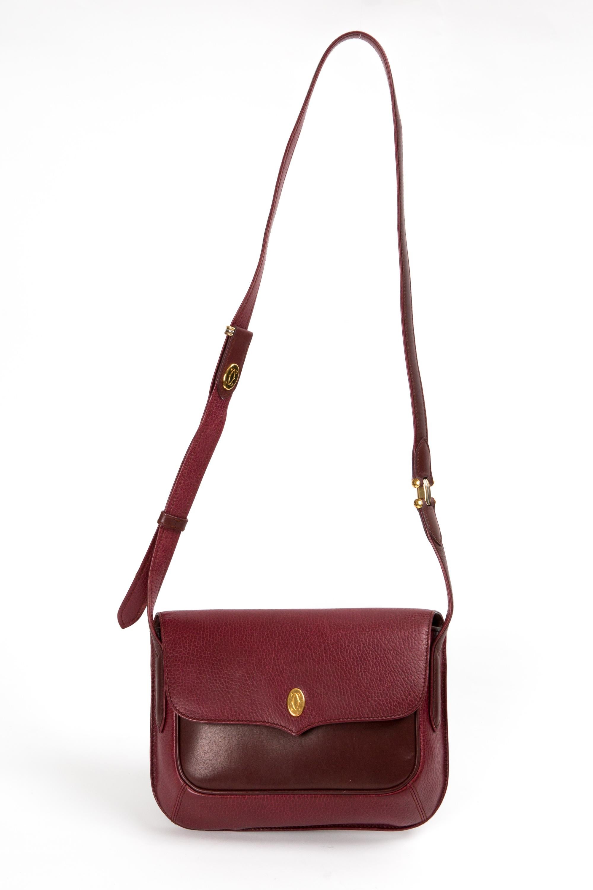 Cartier Bolso de hombro de piel burdeos en venta 3