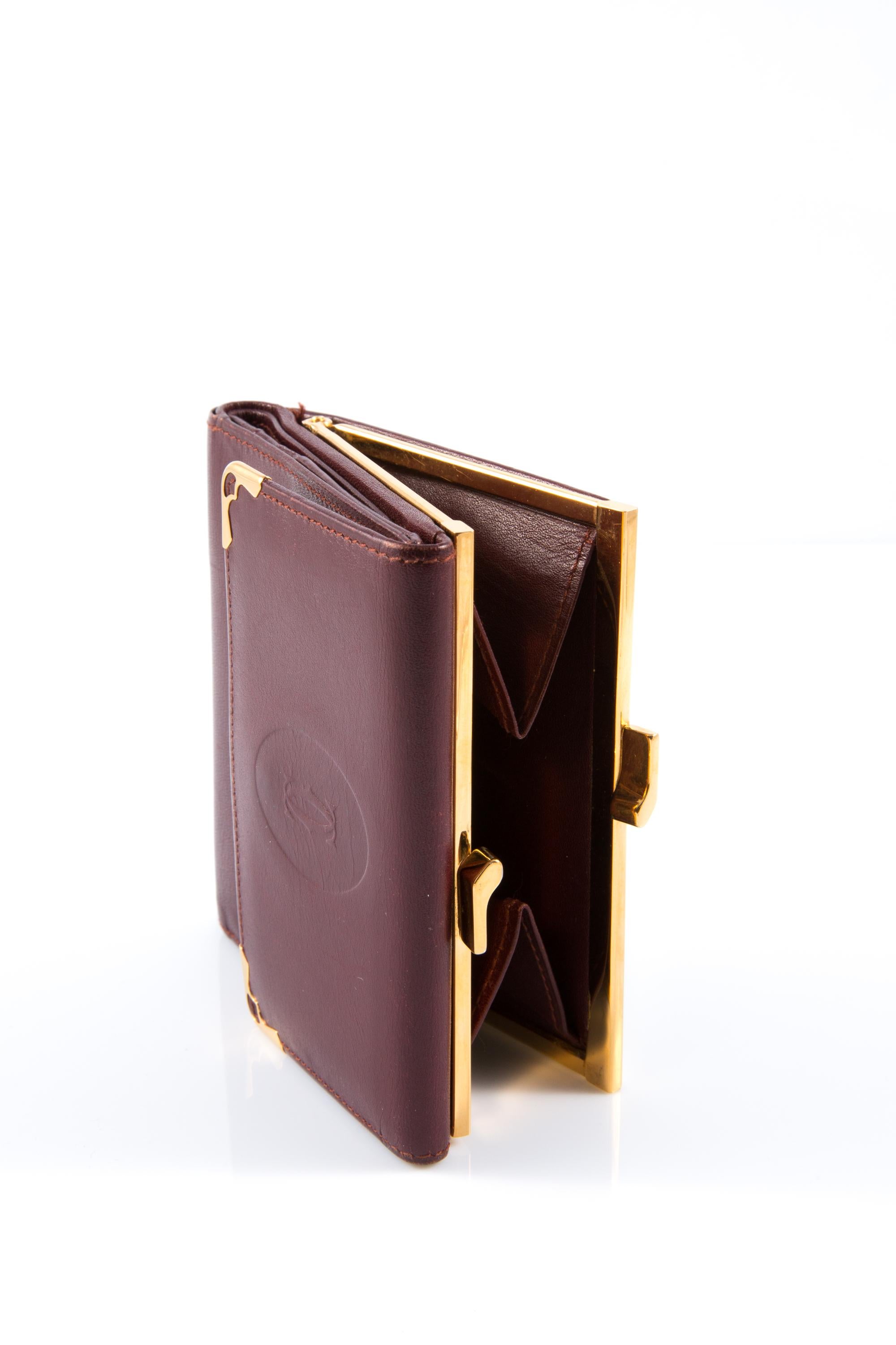 Cartier Bordeaux Leather Wallet In Good Condition For Sale In Paris, FR