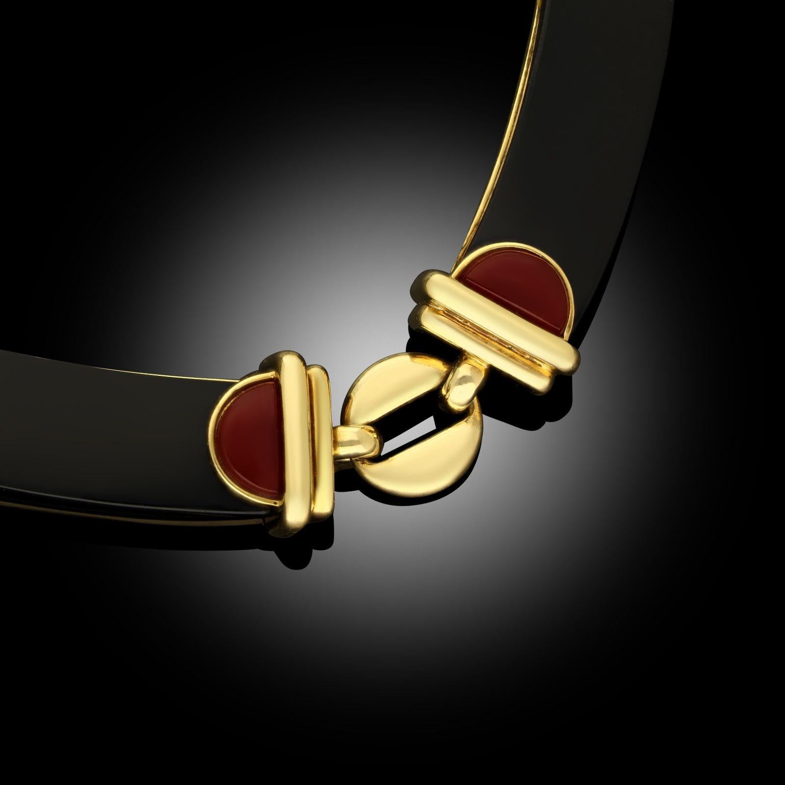 Cartier by Aldo Cipullo Vintage Onyx, Carnelian and 18ct Yellow Gold Necklace In Good Condition For Sale In London, GB