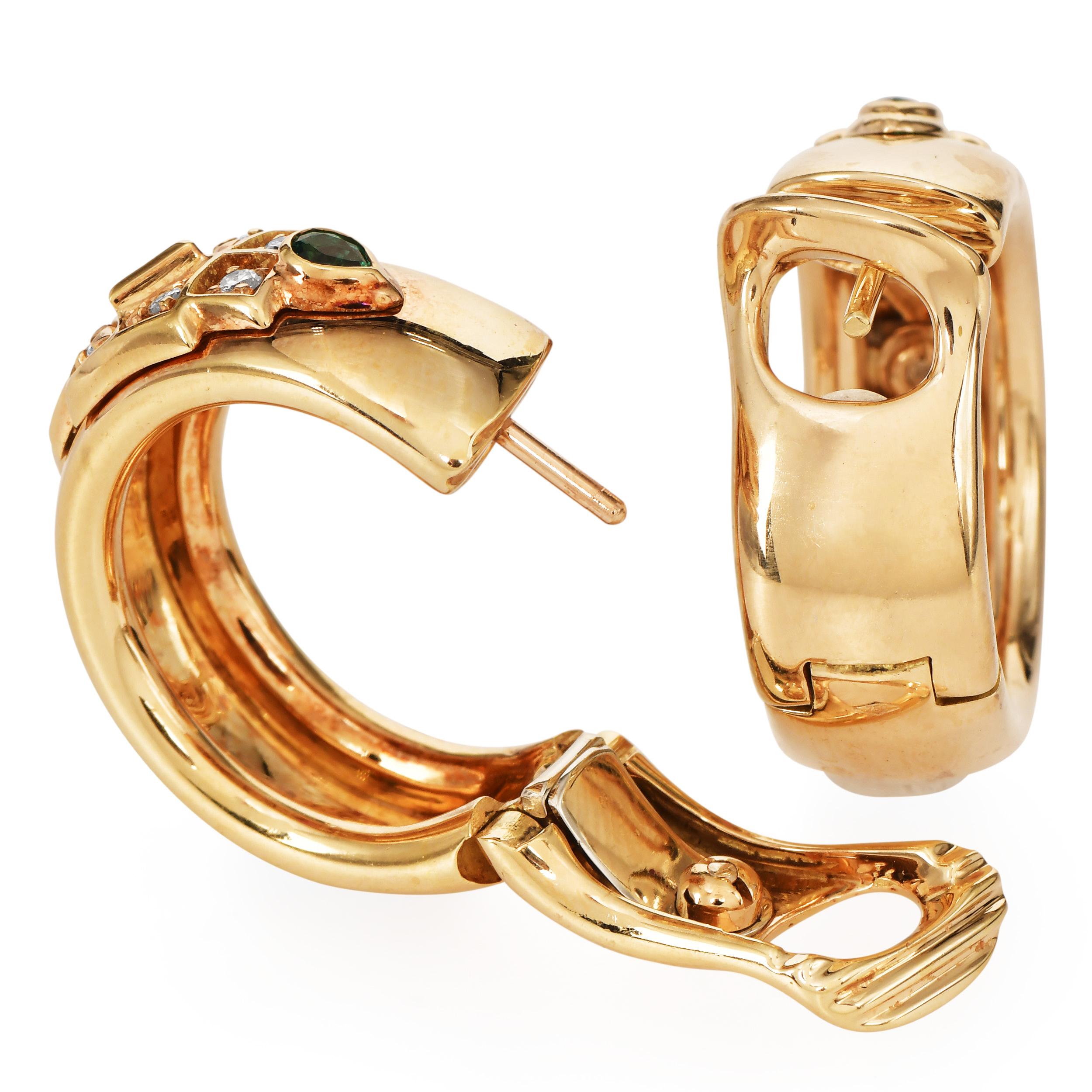 Pendientes de aro Cartier de diamante bizantino, rubí y esmeralda amarillos de 18 quilates Corte redondo en venta