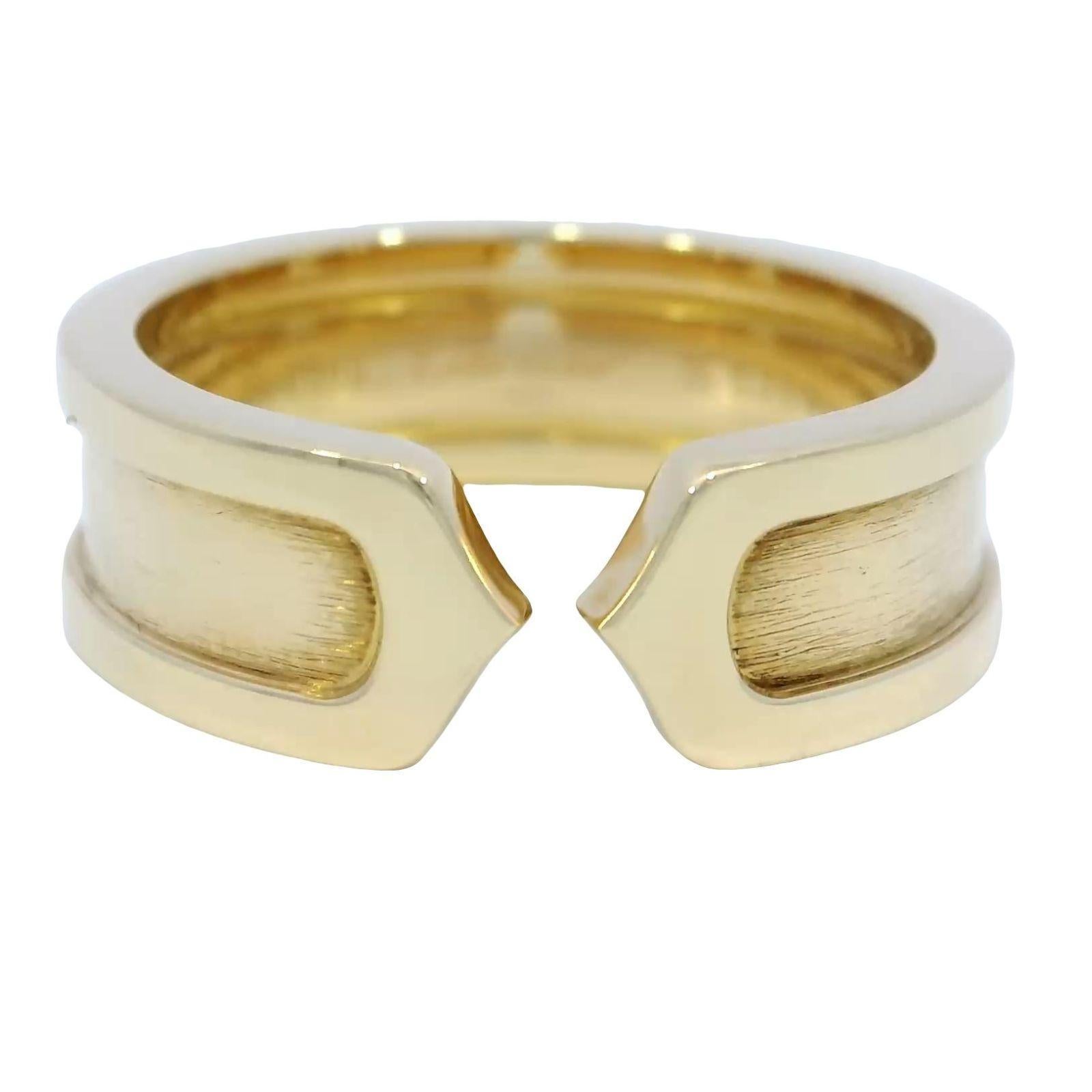 Anillo Cartier C De Cartier C2 Anillo Oro Amarillo 18K Talla 5.75

Este impresionante anillo banda Cartier presenta un diseño abierto único, realizado en lujoso oro amarillo de 18 quilates. La banda presenta una textura cepillada, que añade