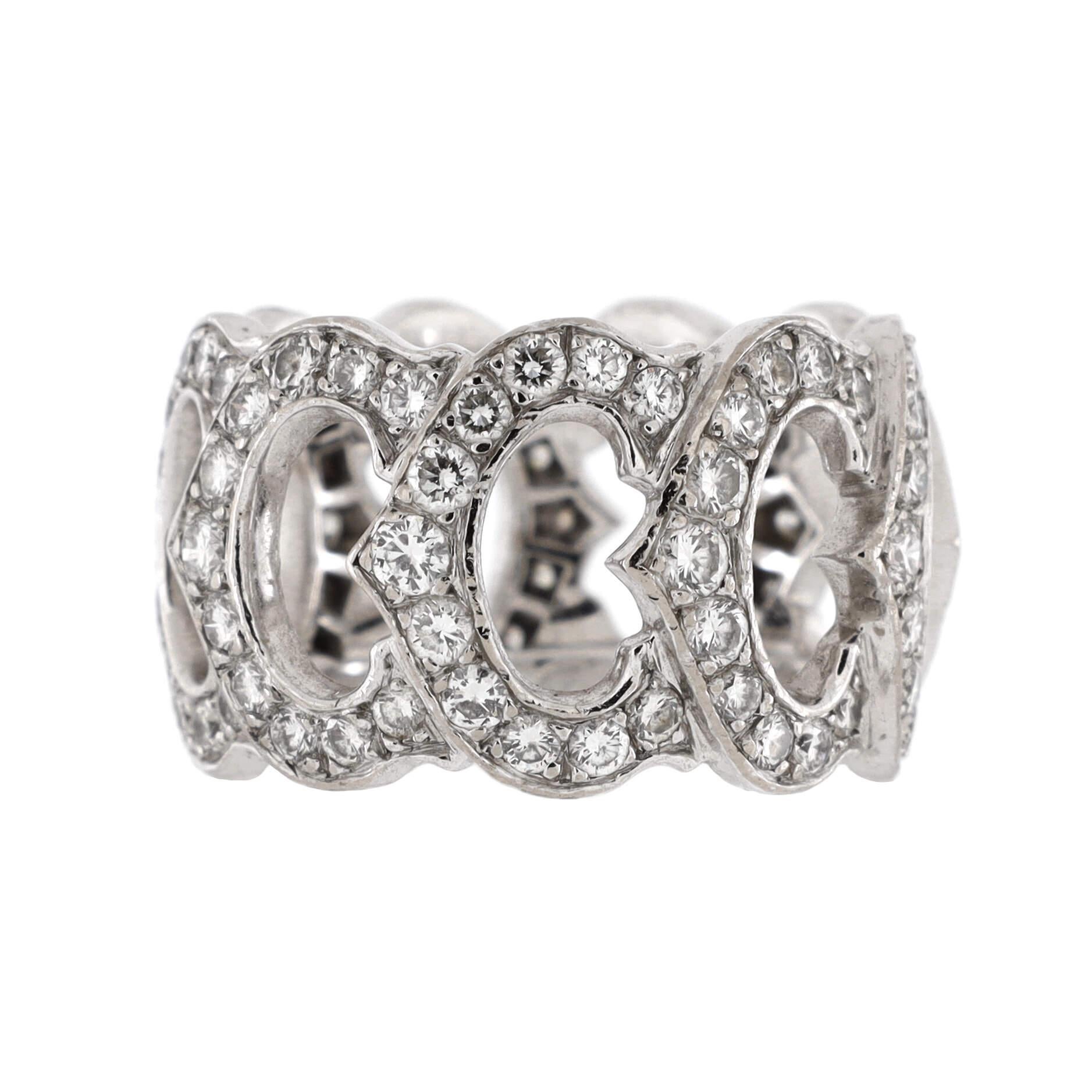 Zustand: Sehr gut. Mäßige, dem Alter entsprechende Abnutzung.
Zubehör: Kein Zubehör
Maße: Größe: 6 - 52, Breite: 13,20 mm
Designer: Cartier
Modell: C de Cartier Link Band Ring 18K Weißgold und Pave-Diamanten
Außenfarbe: Weißgold
Artikel Nummer: