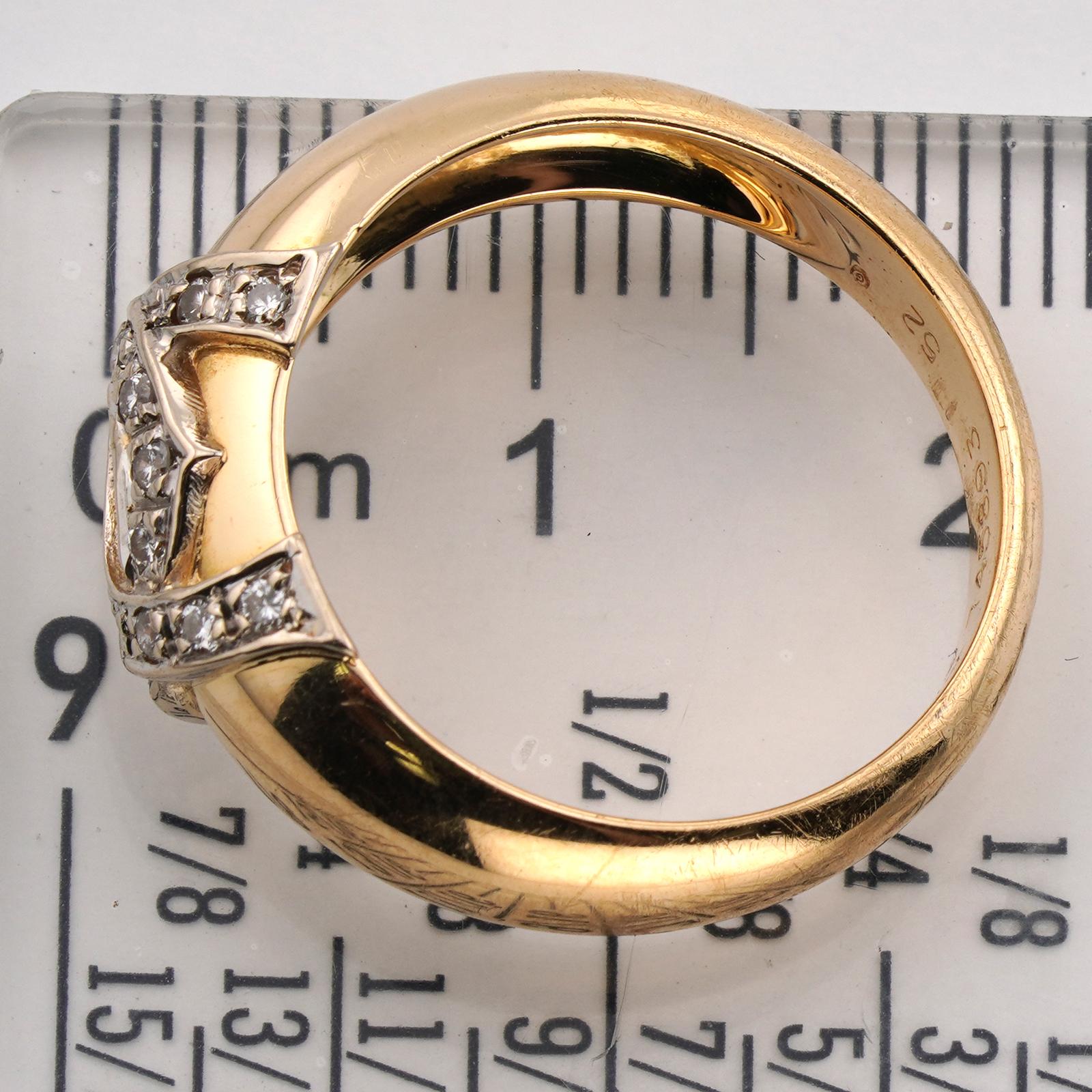CARTIER C de CARTIER Bague logo en or jaune 18 carats 52 en vente 1