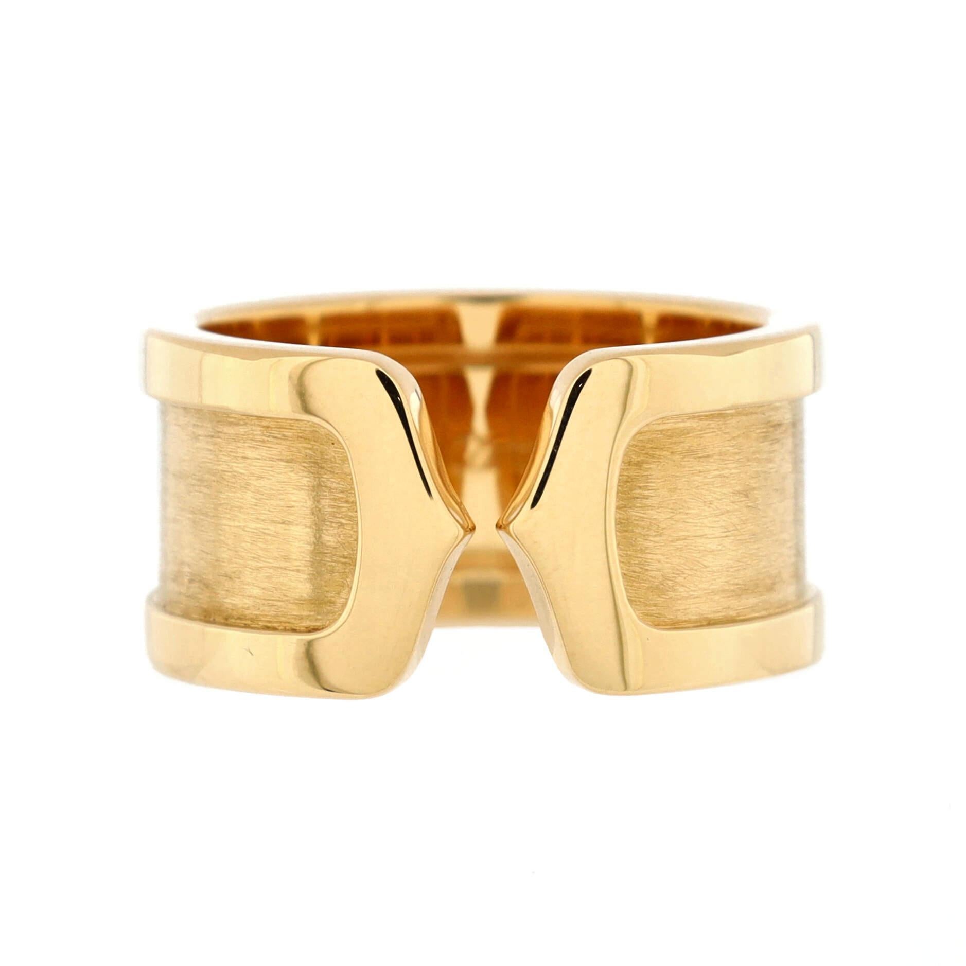 Condition: Great. Minor wear throughout.
Accessories: No Accessories
Measurements: Size: 5.25 - 50, Width: 10 mm
Designer: Cartier
Model: C de Cartier Ring 18K Yellow Gold 10mm
Exterior Color: Yellow Gold
Item Number: 225855/7