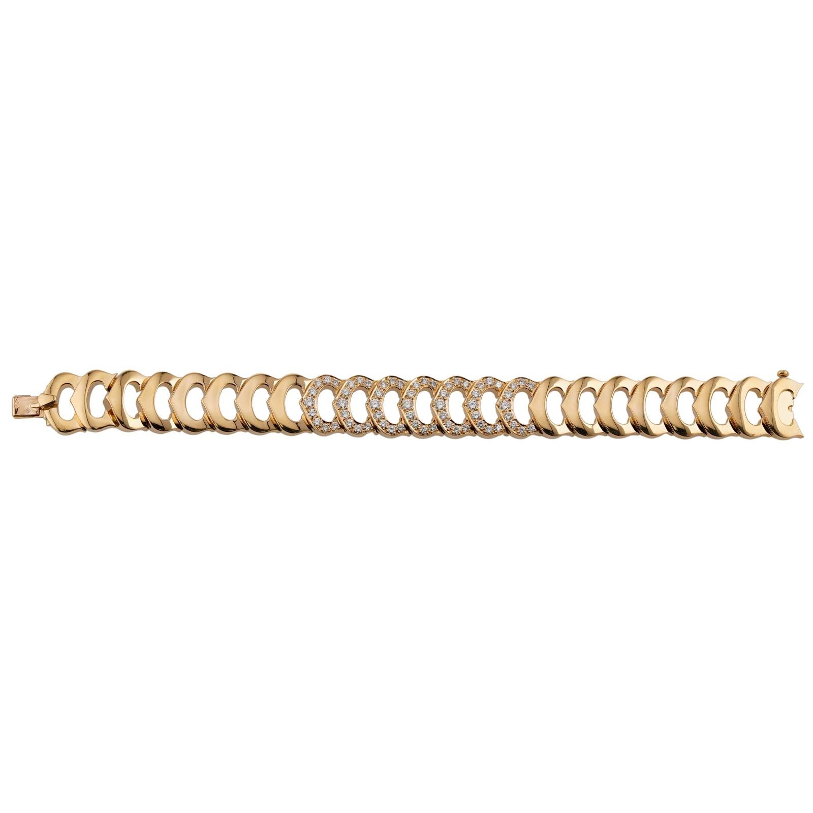 CARTIER C De Diamond Bracelet caractéristique en or jaune Excellent état - En vente à New York, NY